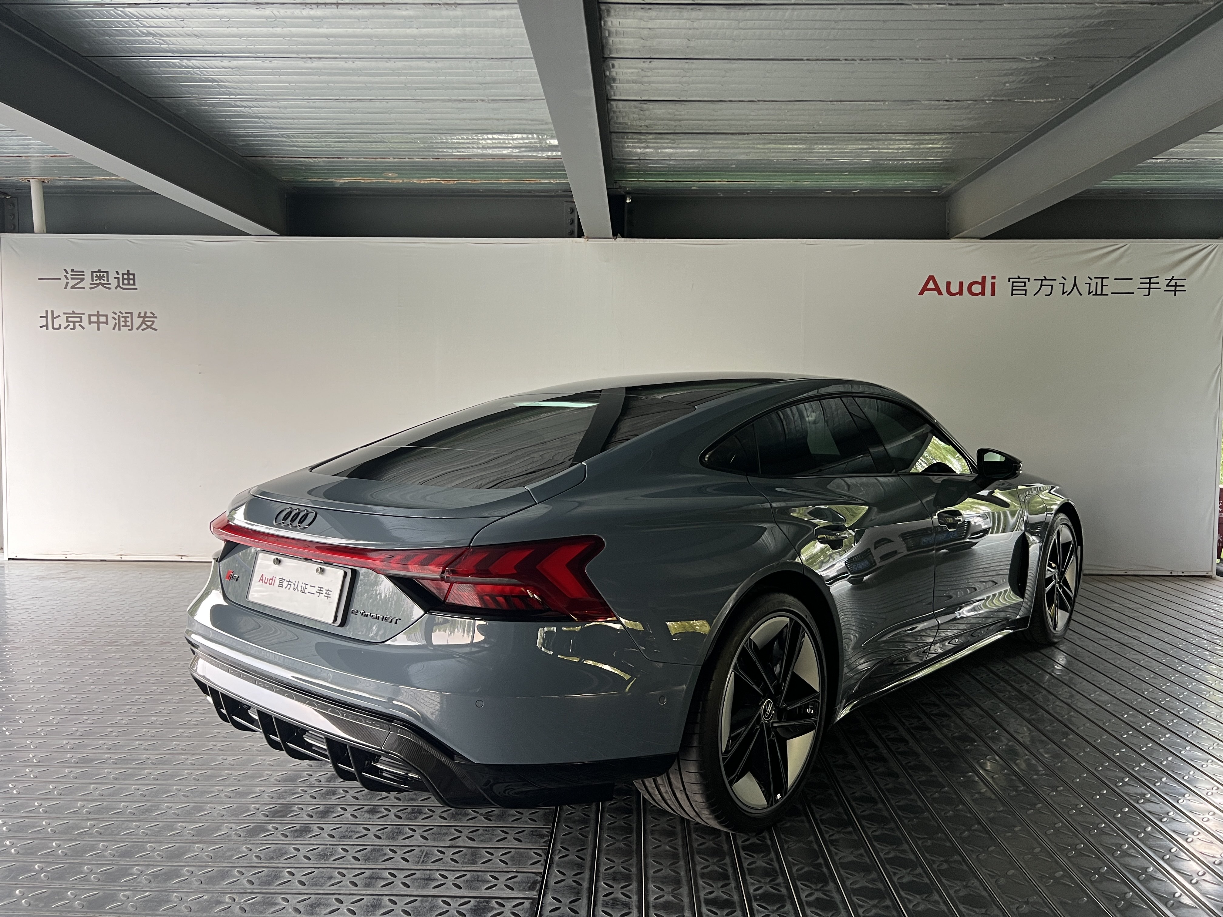 Audi RS e-tron GT 2024 car image #6