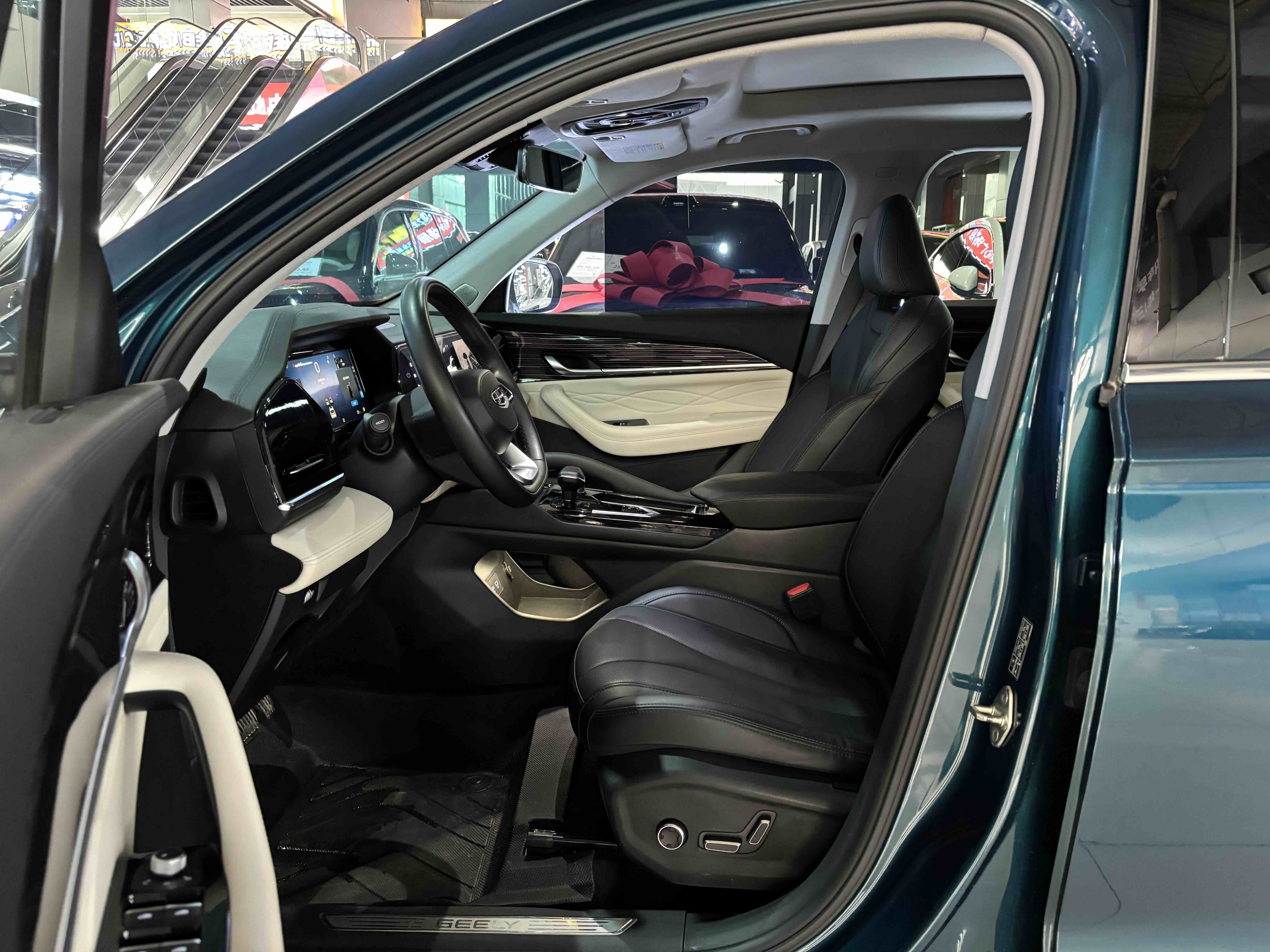 GEELY Monjaro 2024 immagine di auto #6