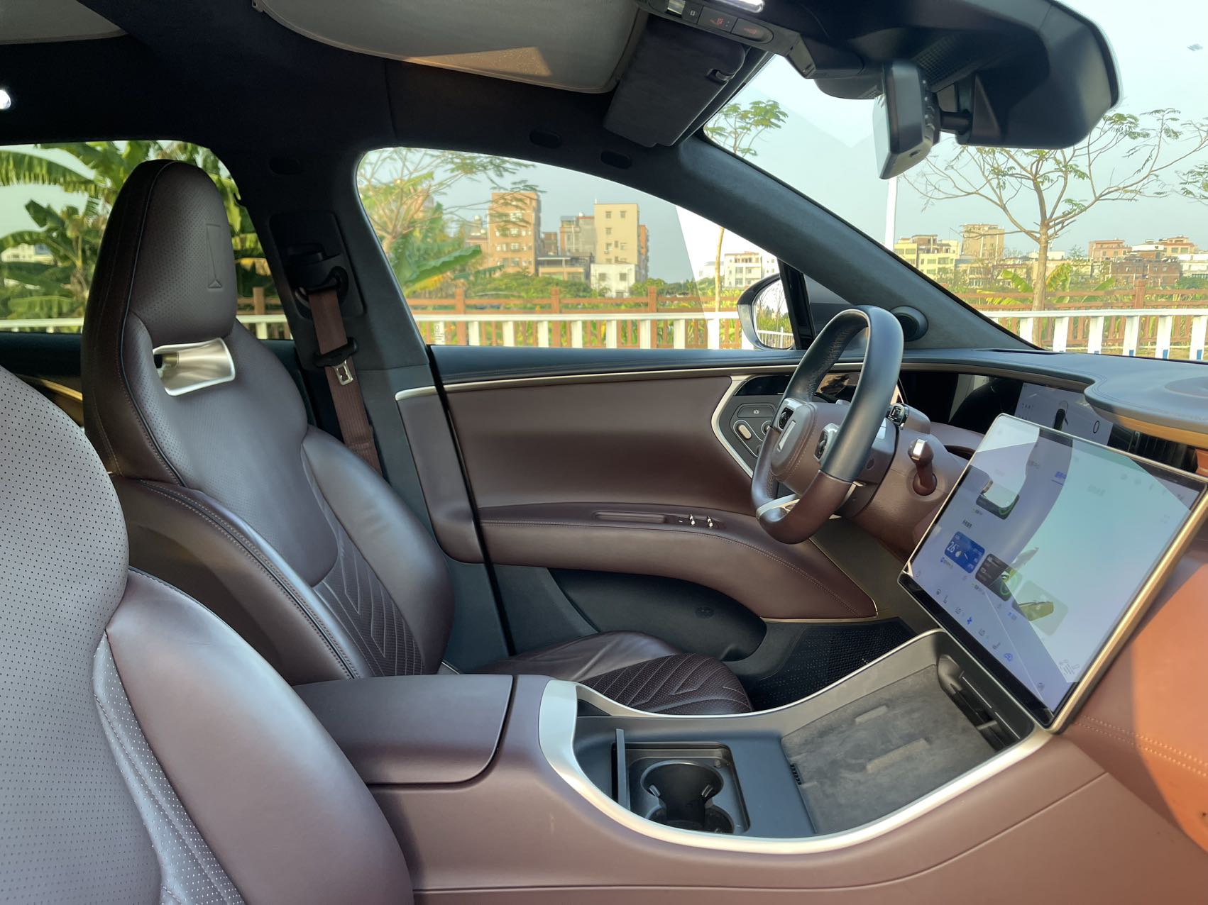 Avatr 11 2023 car image #6