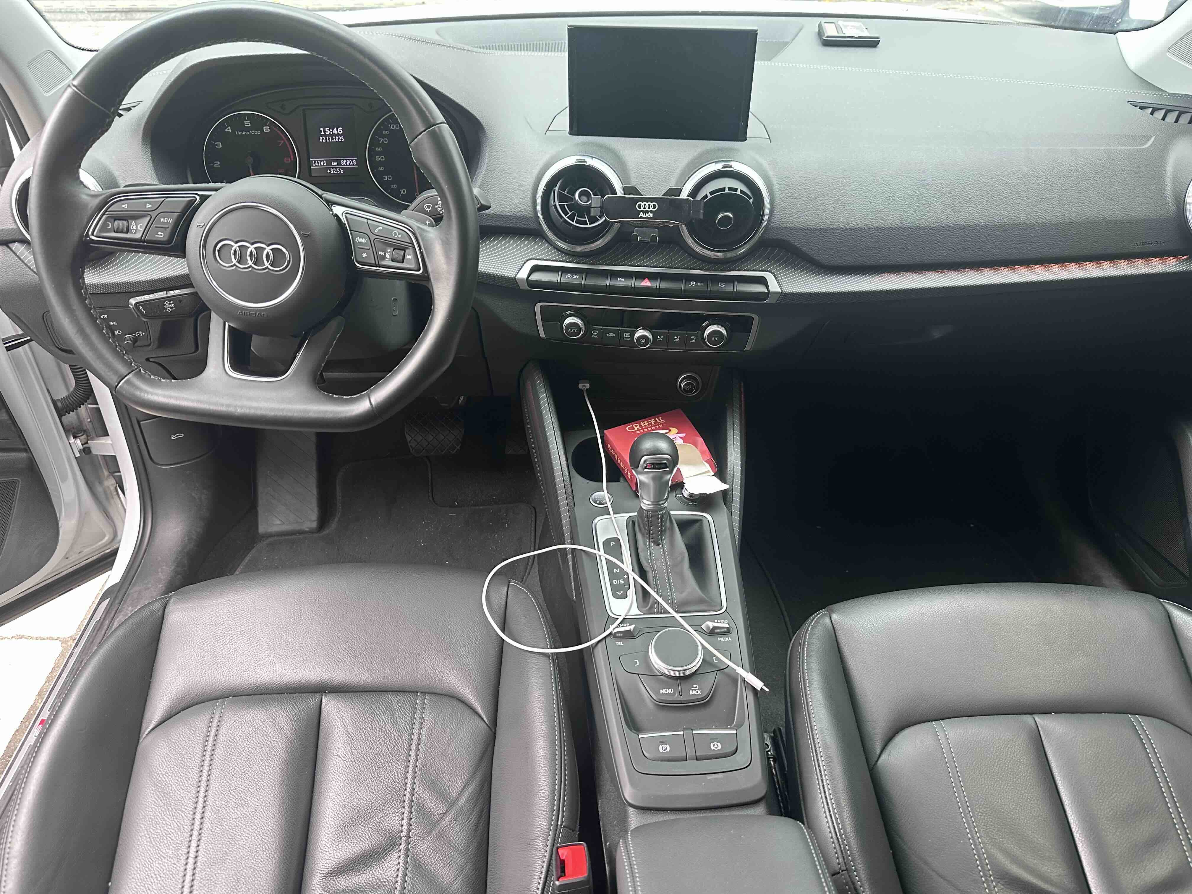 Audi Q2L 2023 car image #6