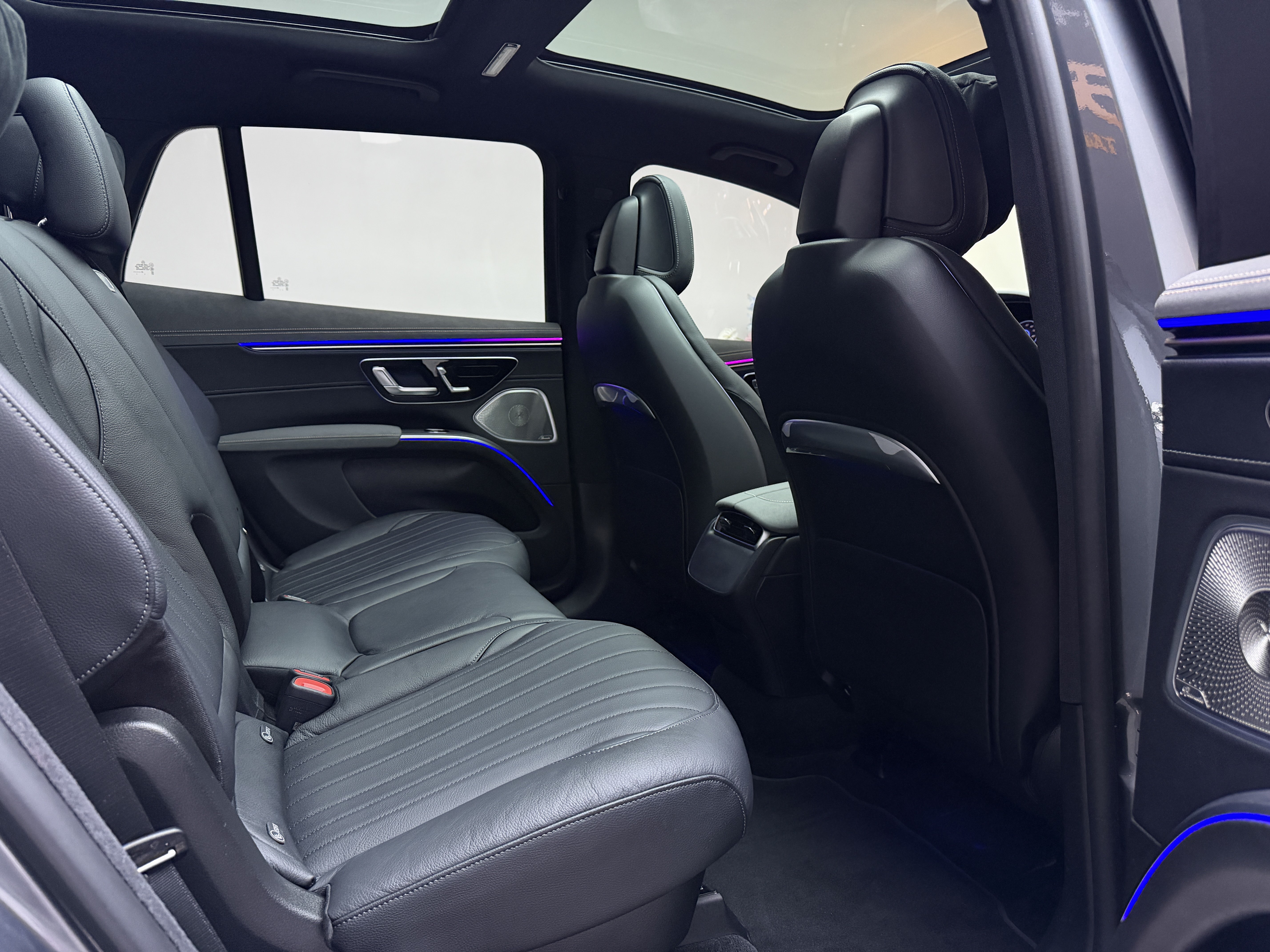 Mercedes-Benz EQS SUV 2024 car image #6