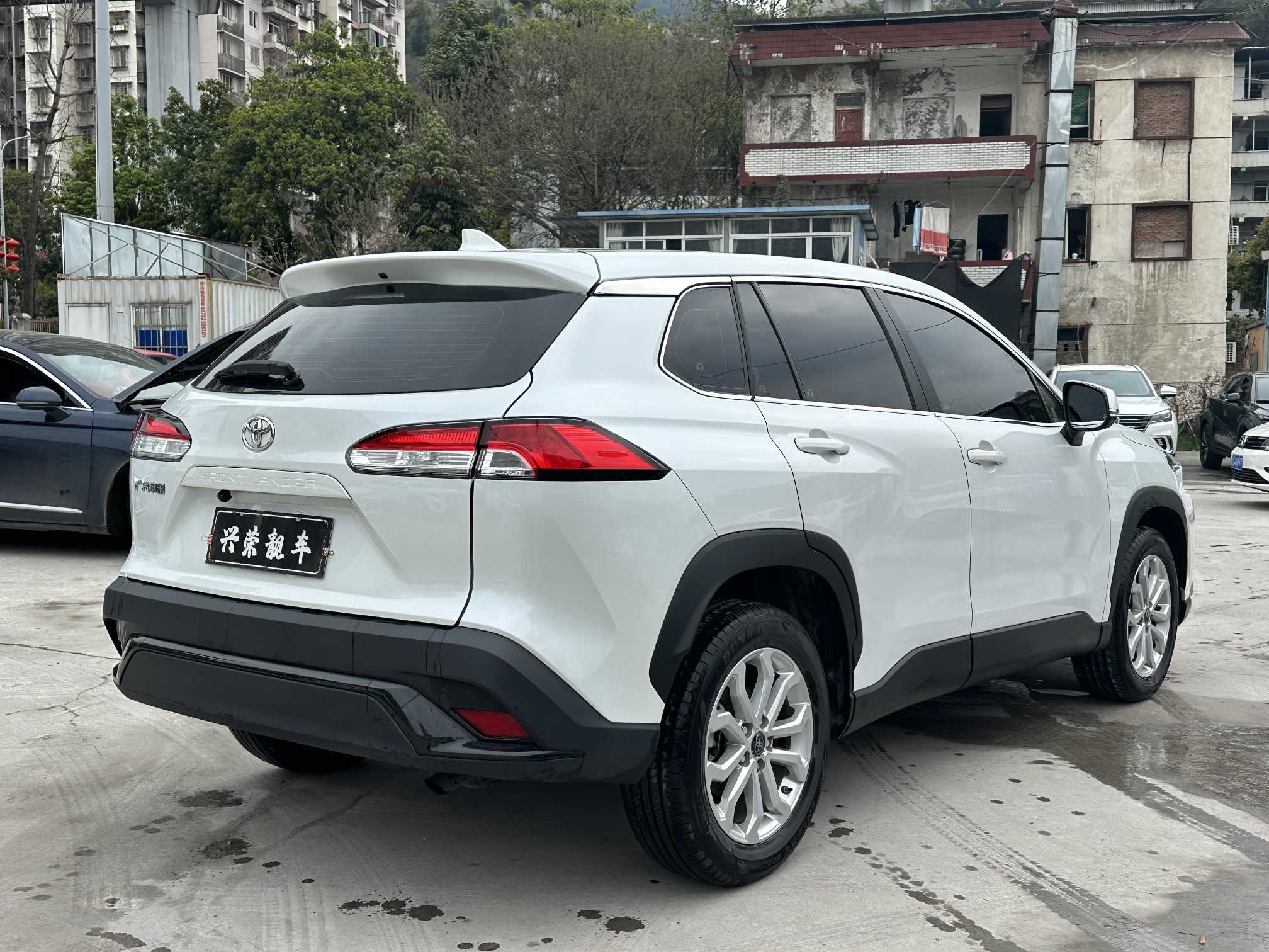 Toyota Frontlander 2023 car image #6