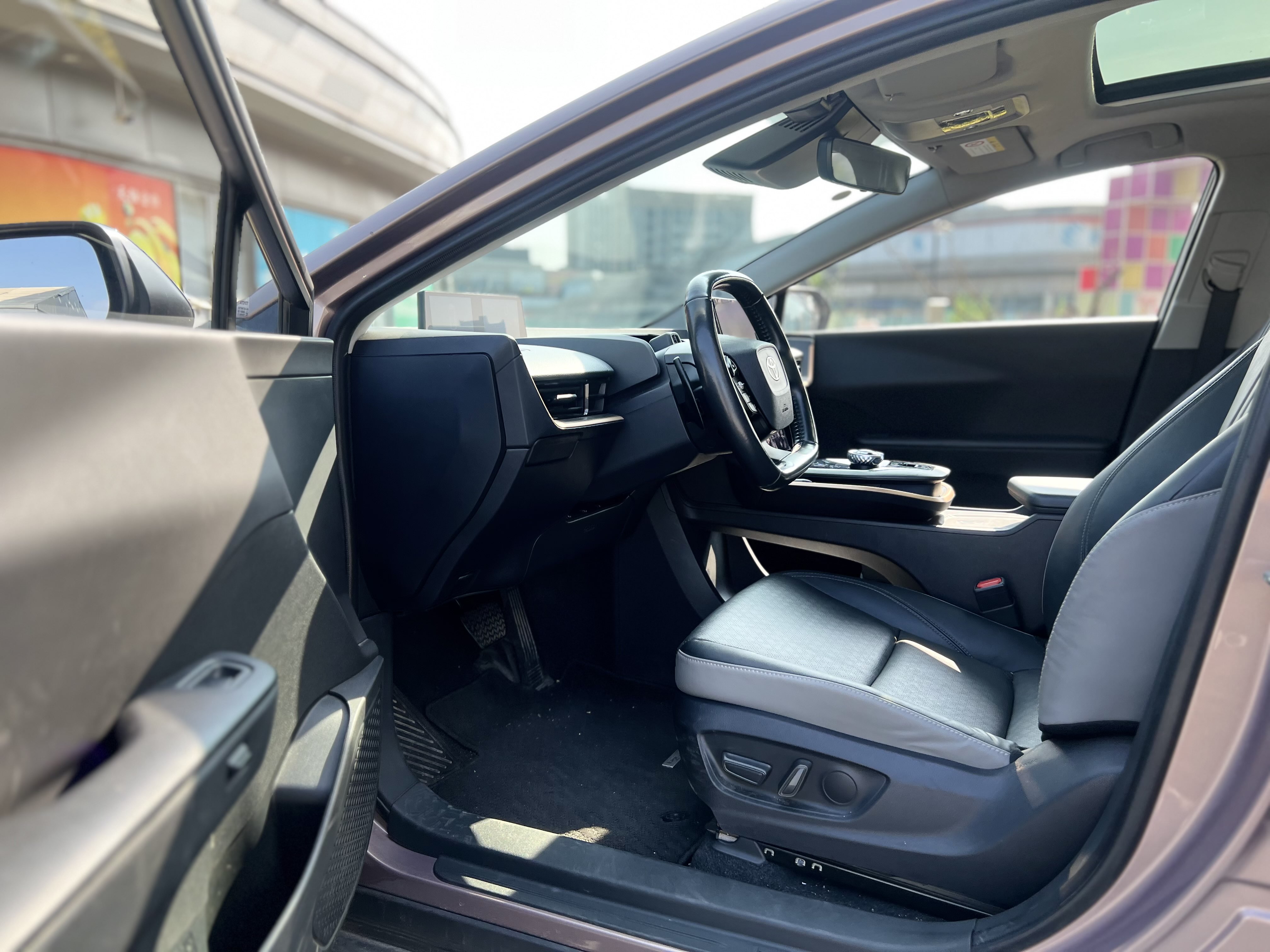 Toyota bZ3 2023 صورة سيارة #6