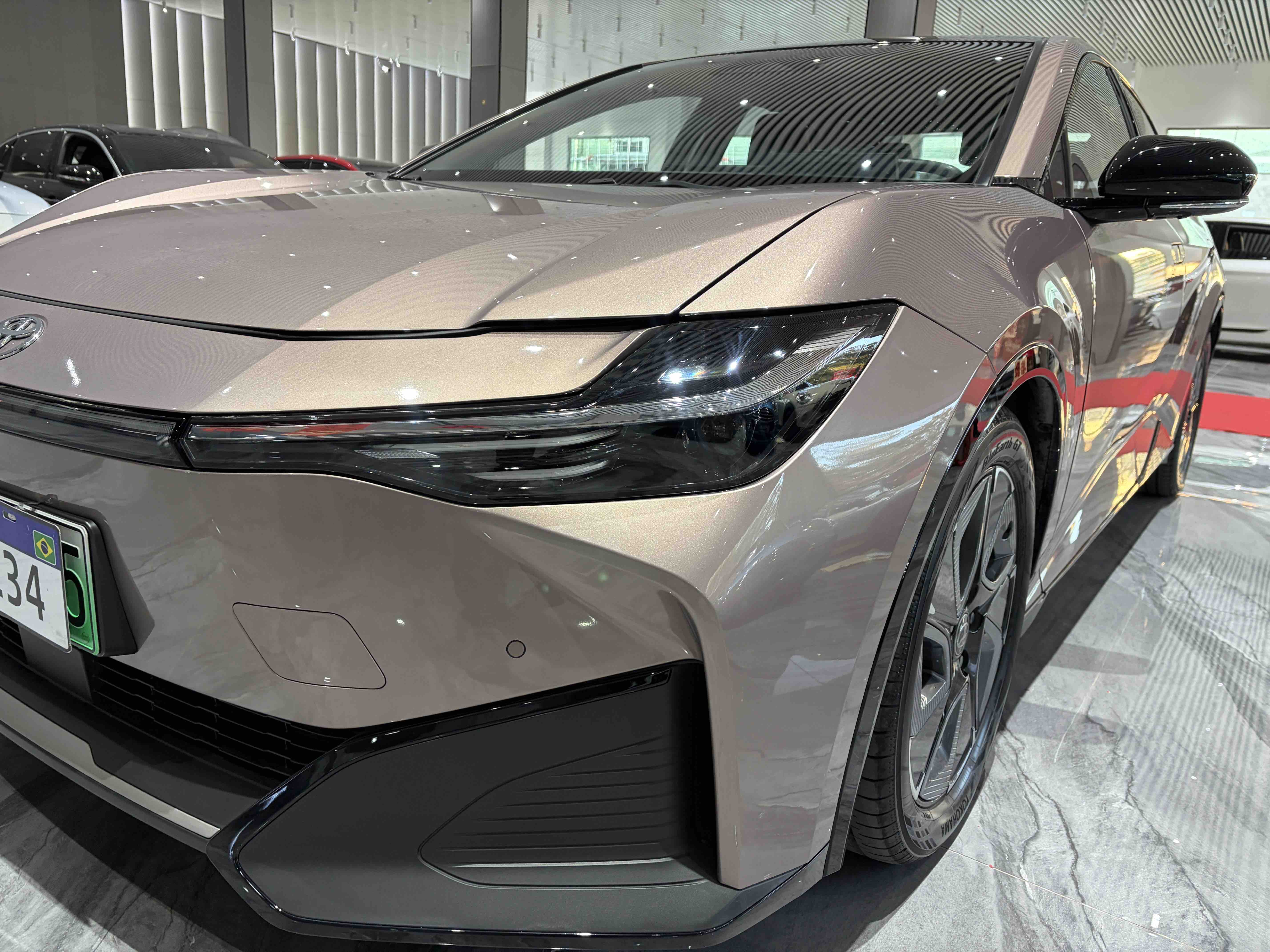 Toyota bZ3 2023 immagine di auto #6