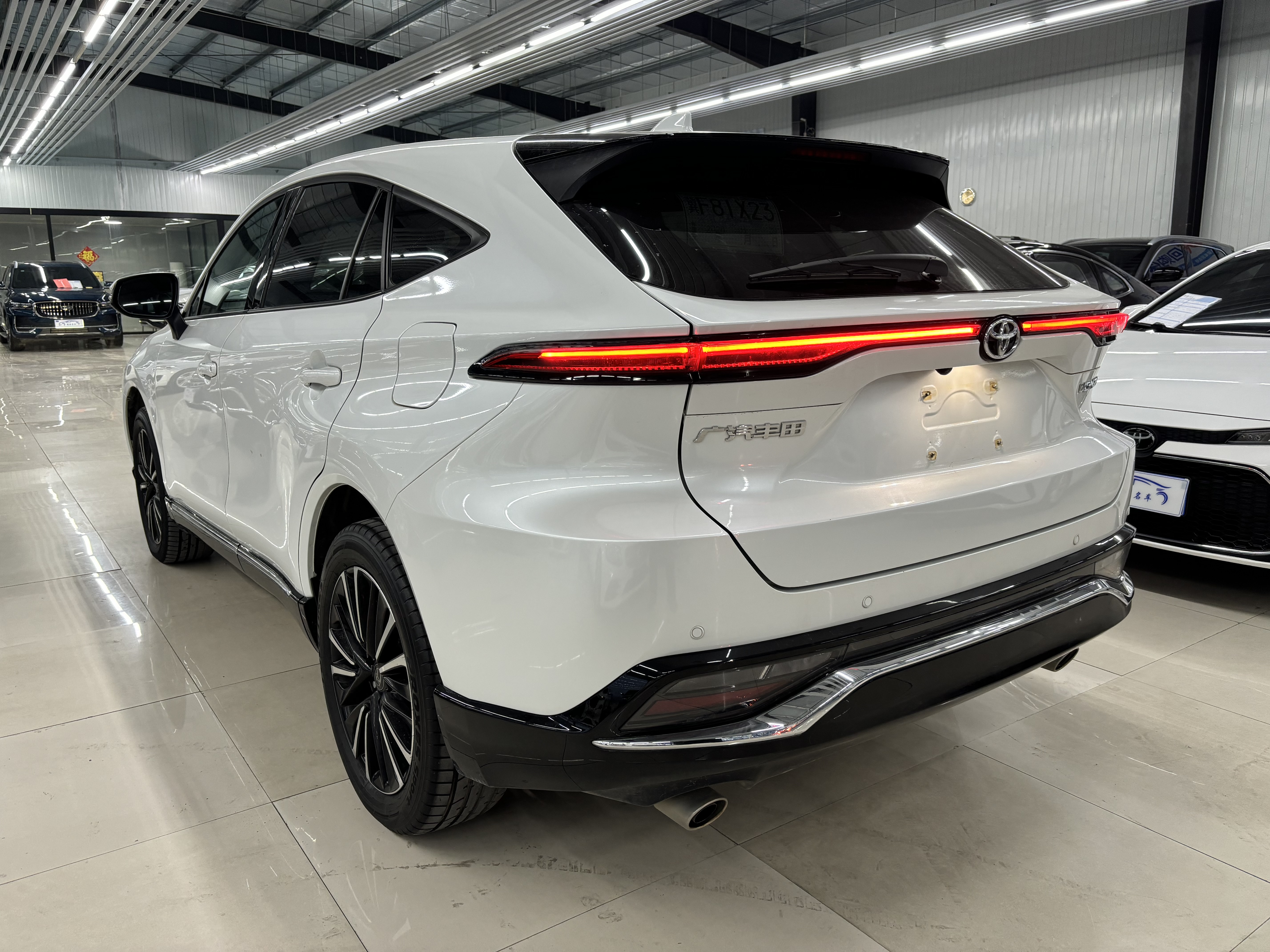 Toyota Venza 2023 immagine di auto #6