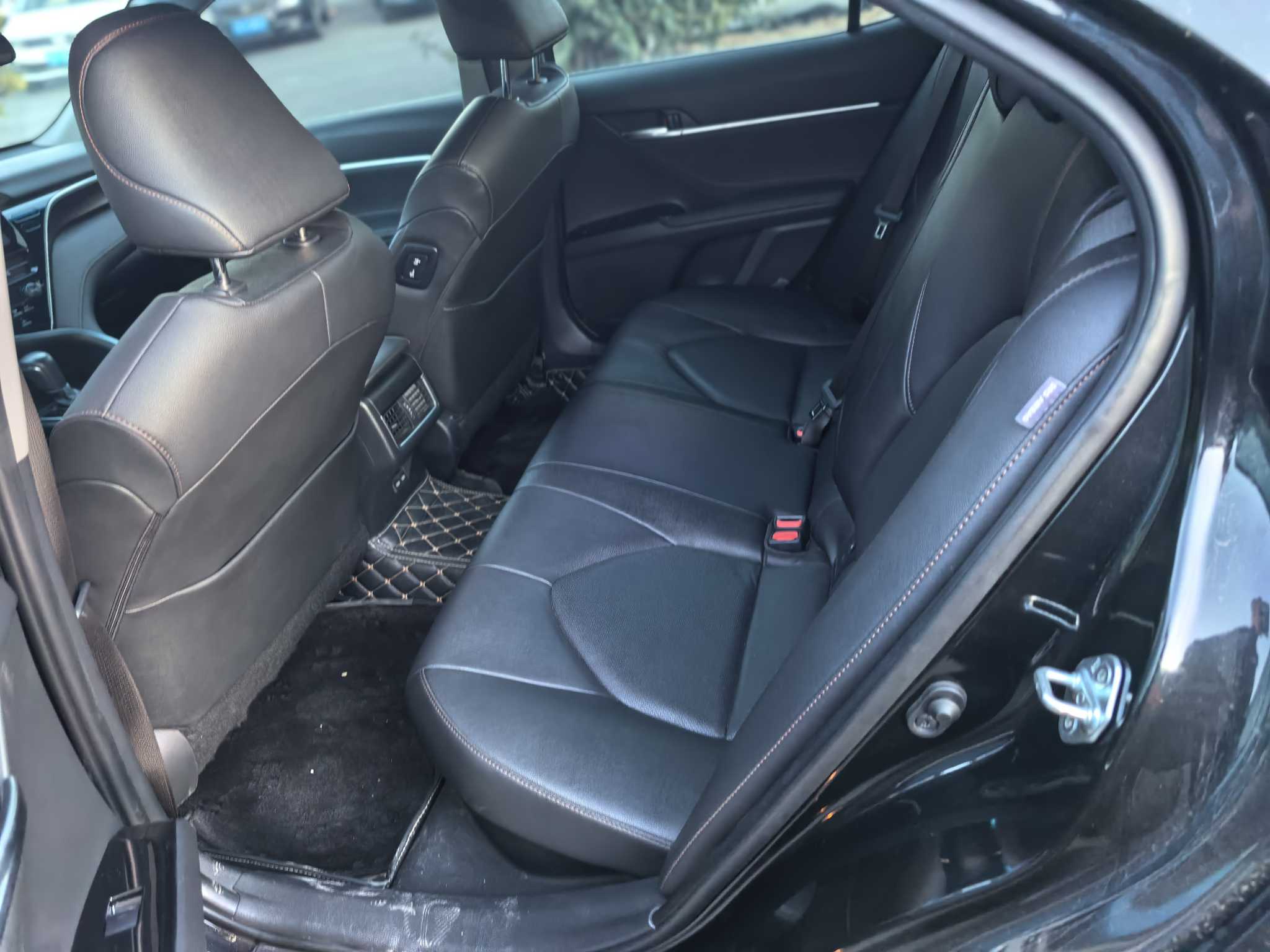 Toyota Camry 2023 car image #6
