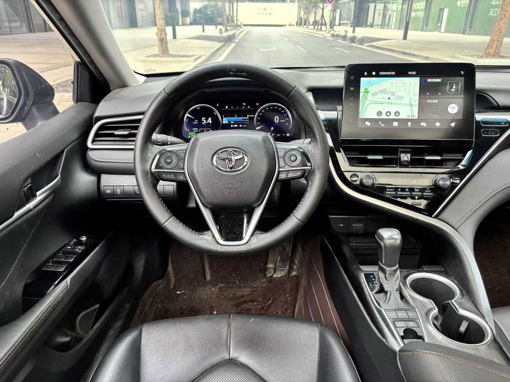 Toyota Camry 2024 immagine di auto #6