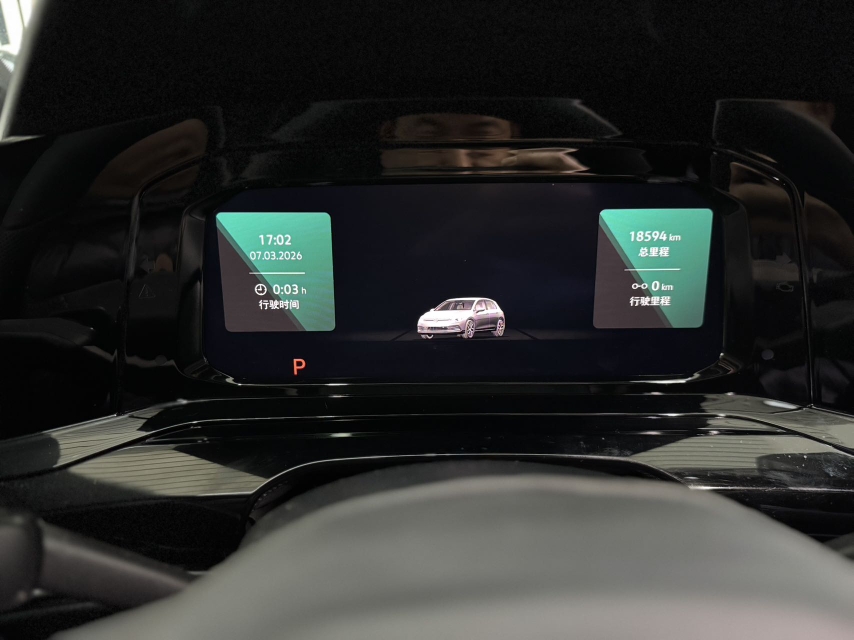 Volkswagen Golf 2023 car image #6