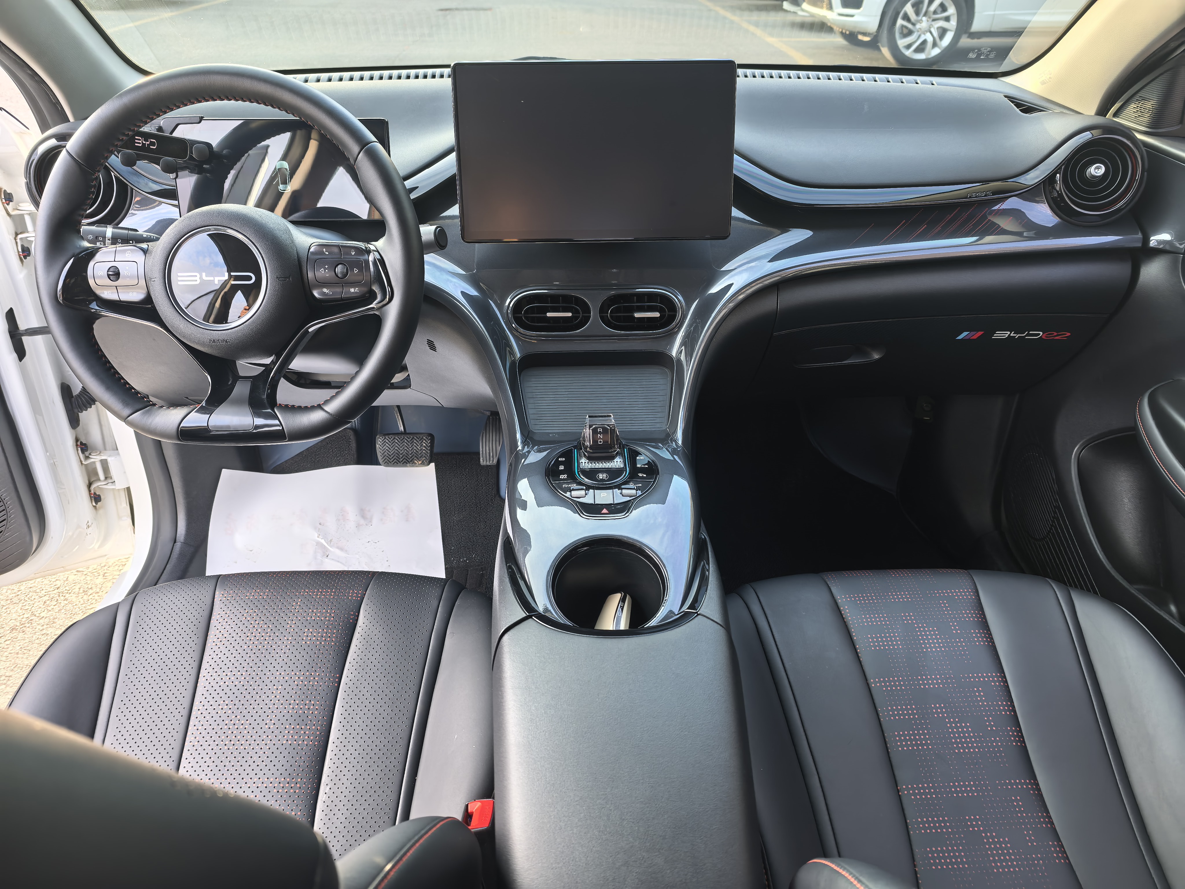 BYD e2 2023 image de voiture #6