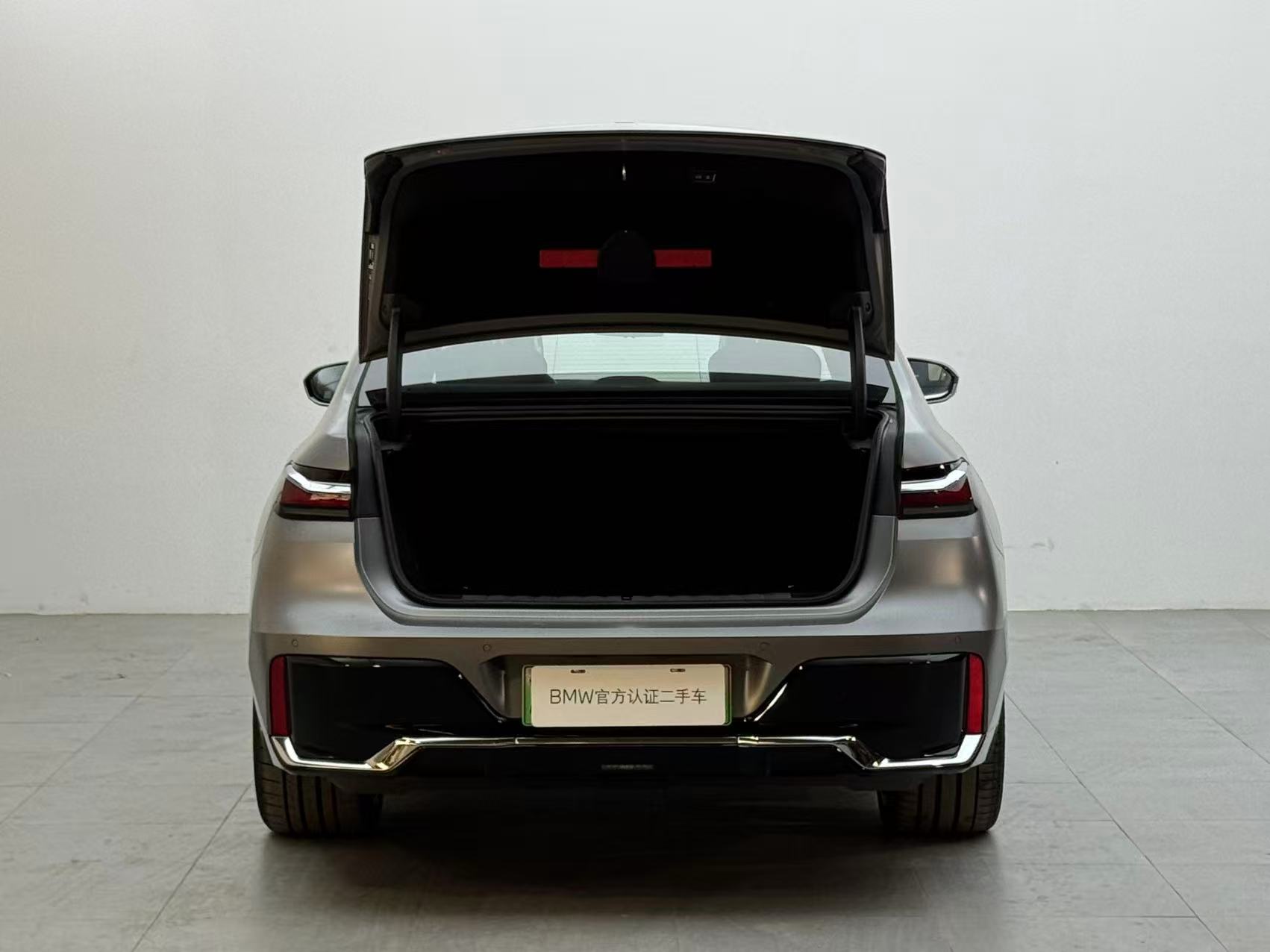 BMW i7 2025 immagine di auto #6