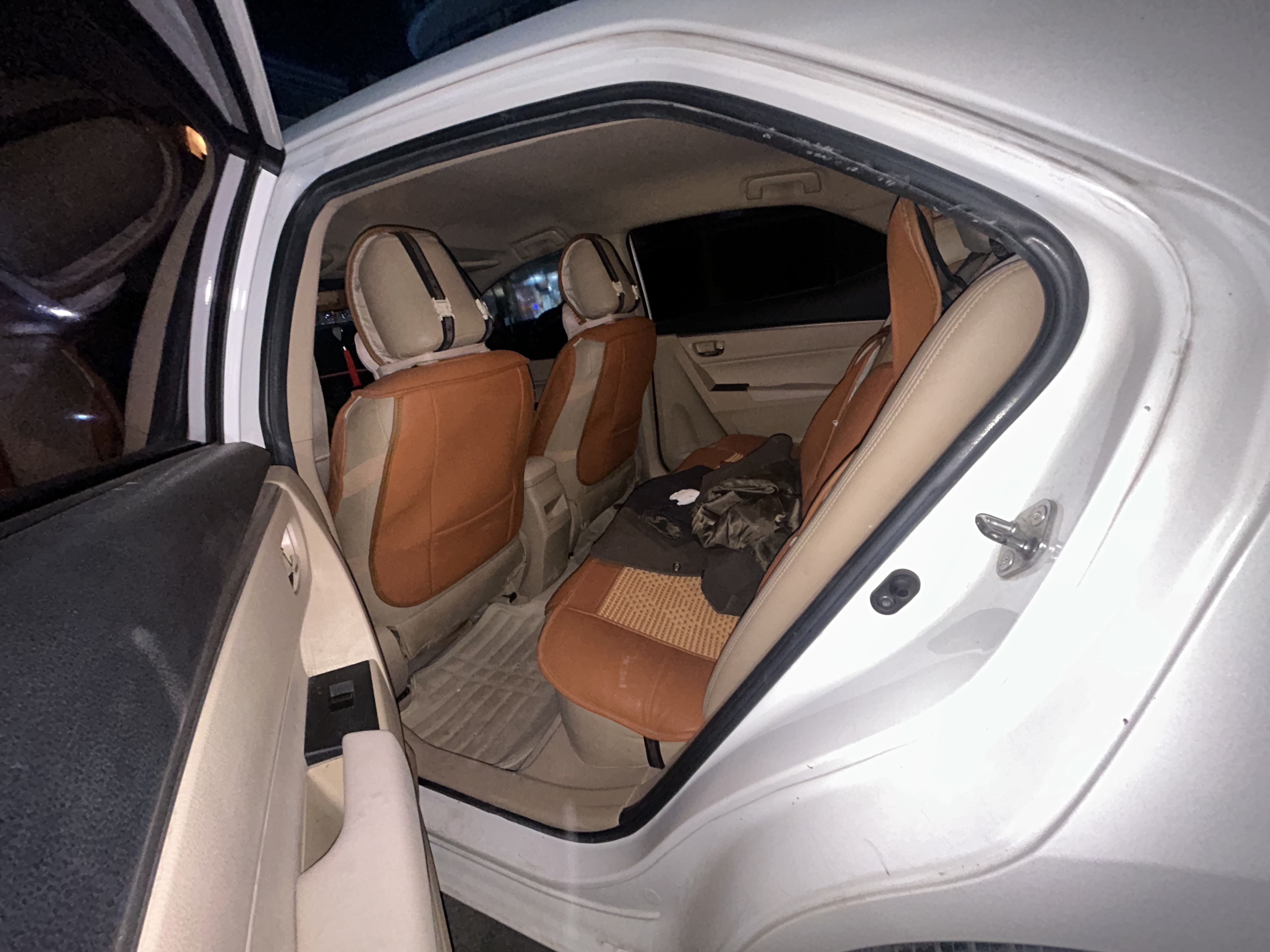 Toyota 2015 car image #6