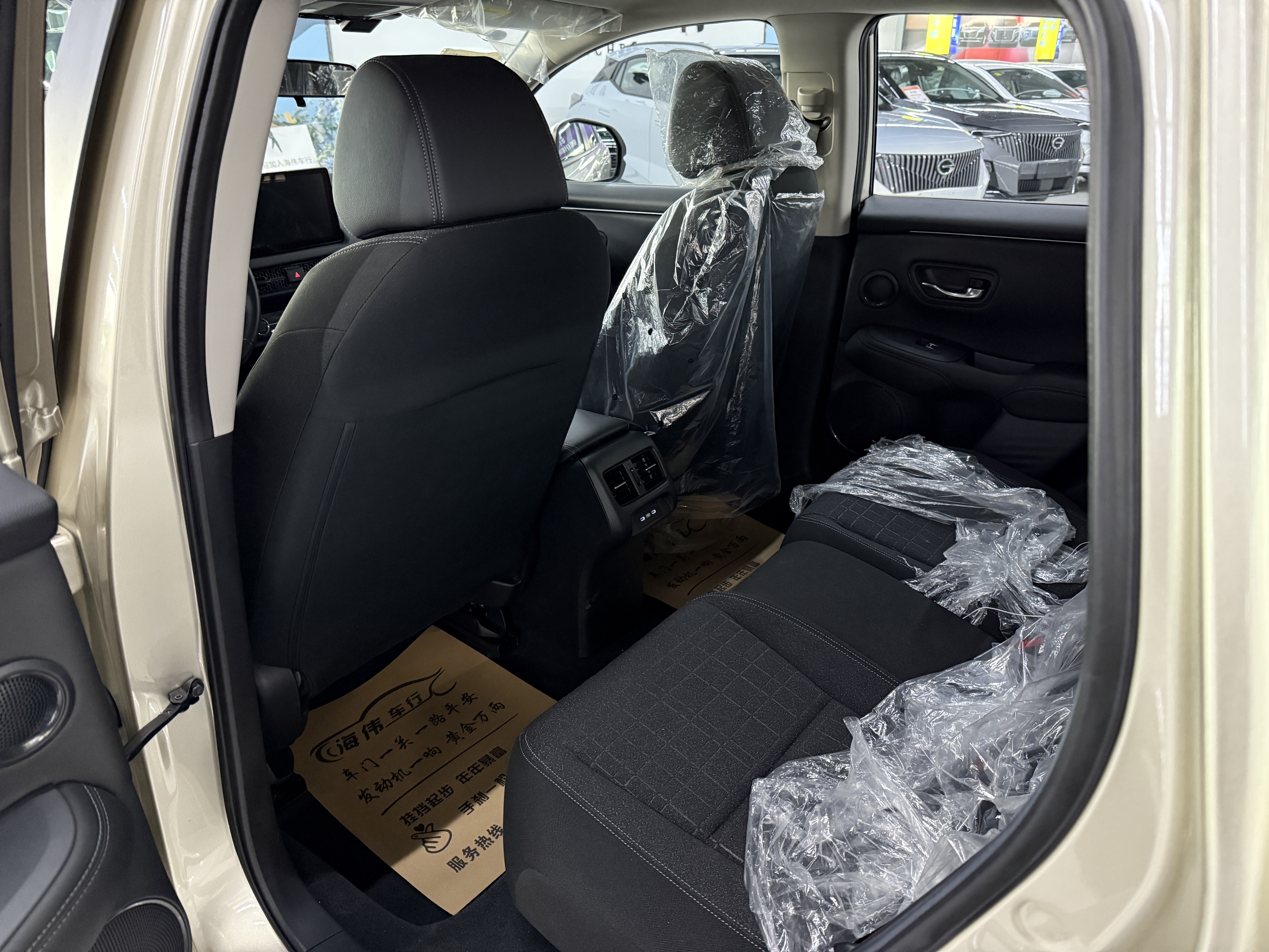 Honda HR-V 2025 car image #6