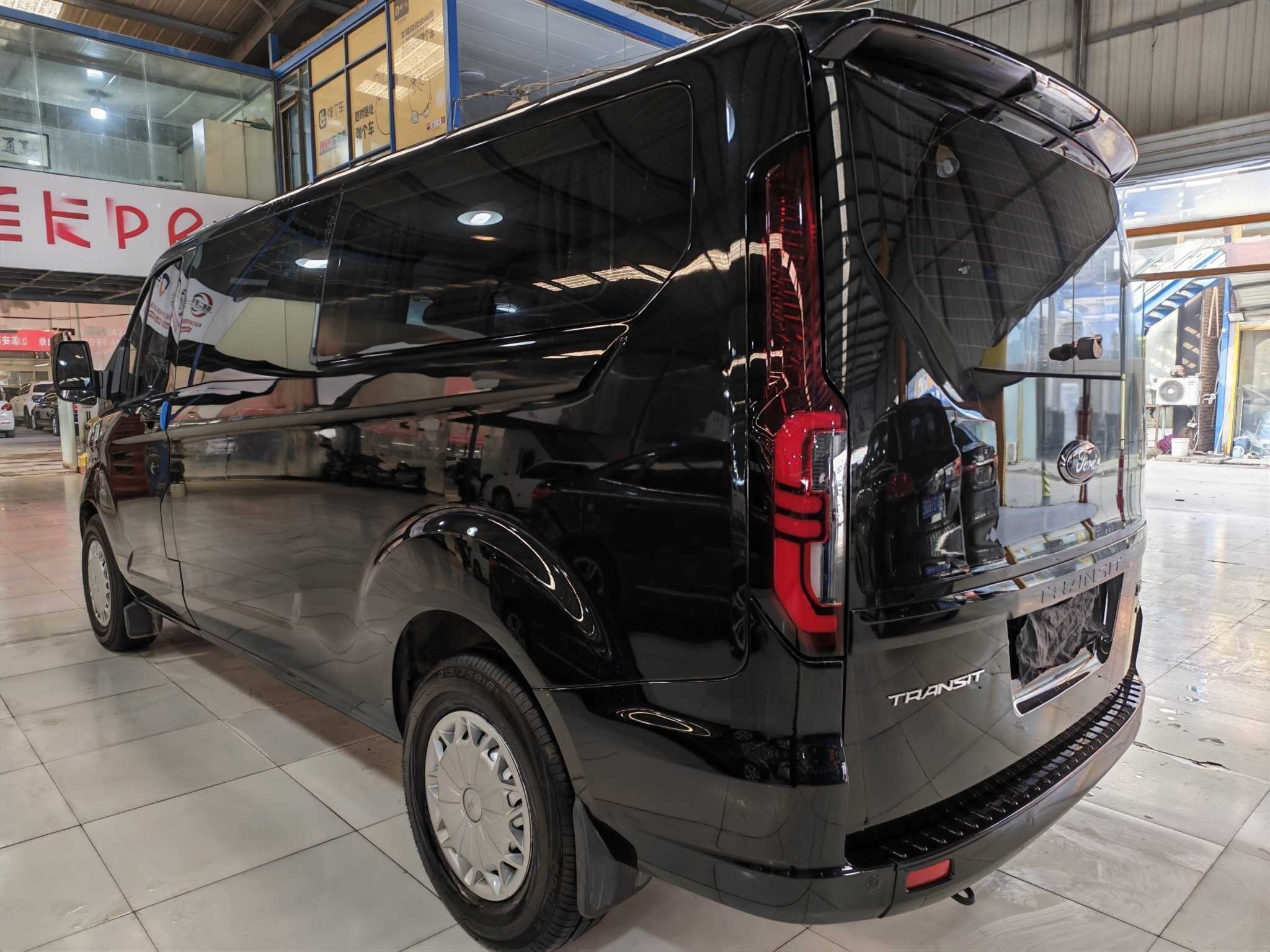 Ford Transit 2025 immagine di auto #6
