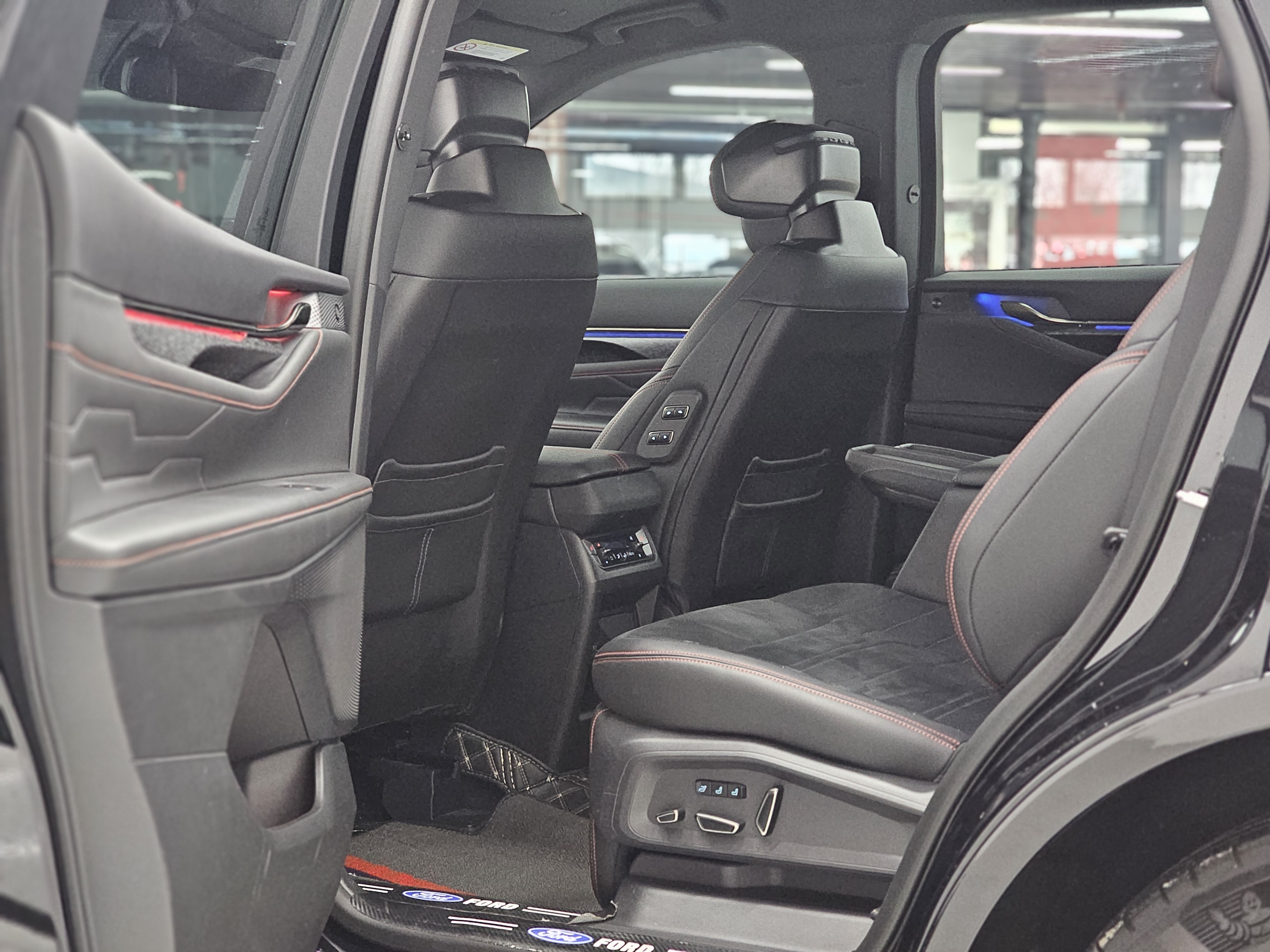 Ford Edge 2024 immagine di auto #6