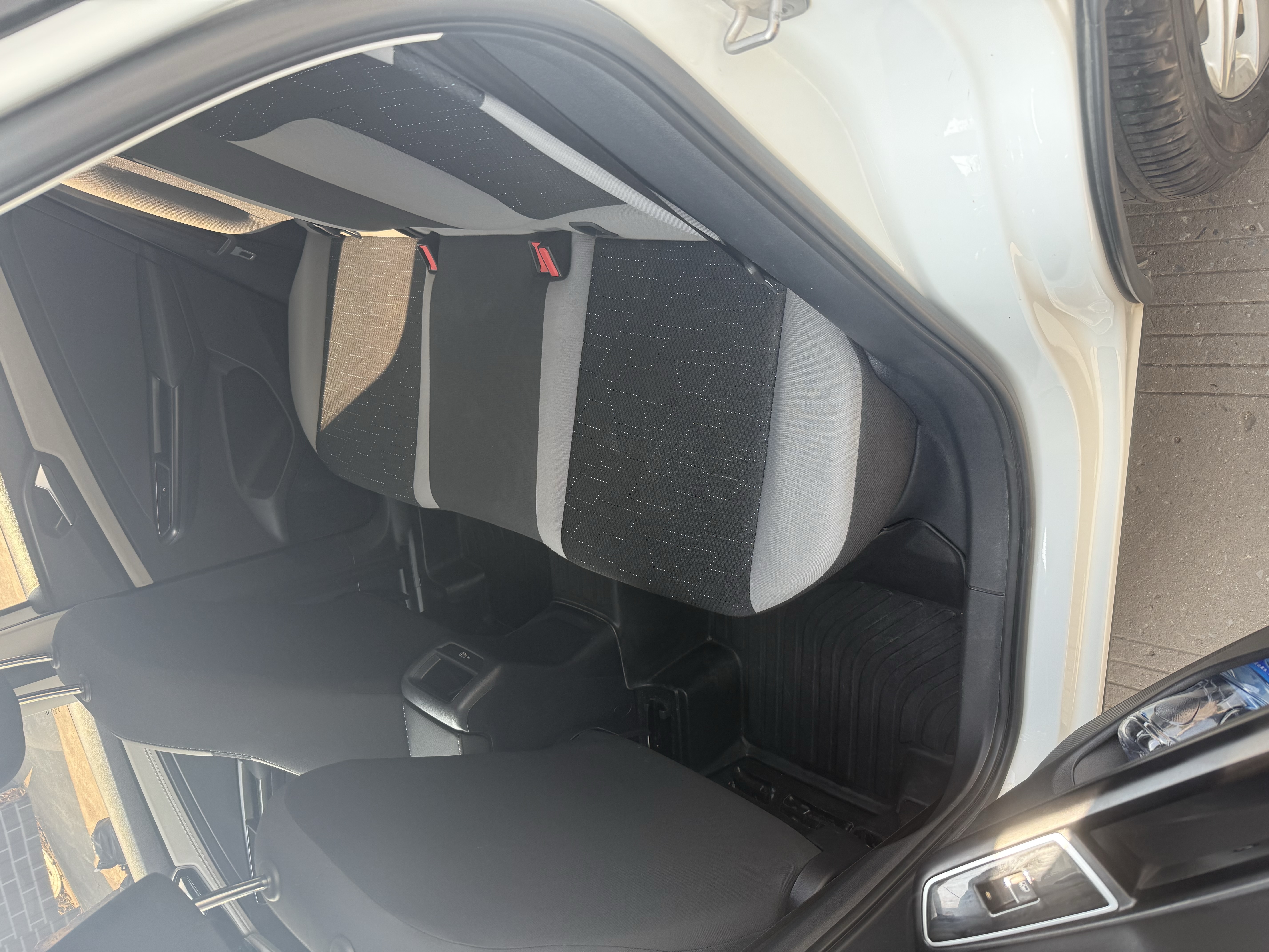 VS5 2023 car image #6
