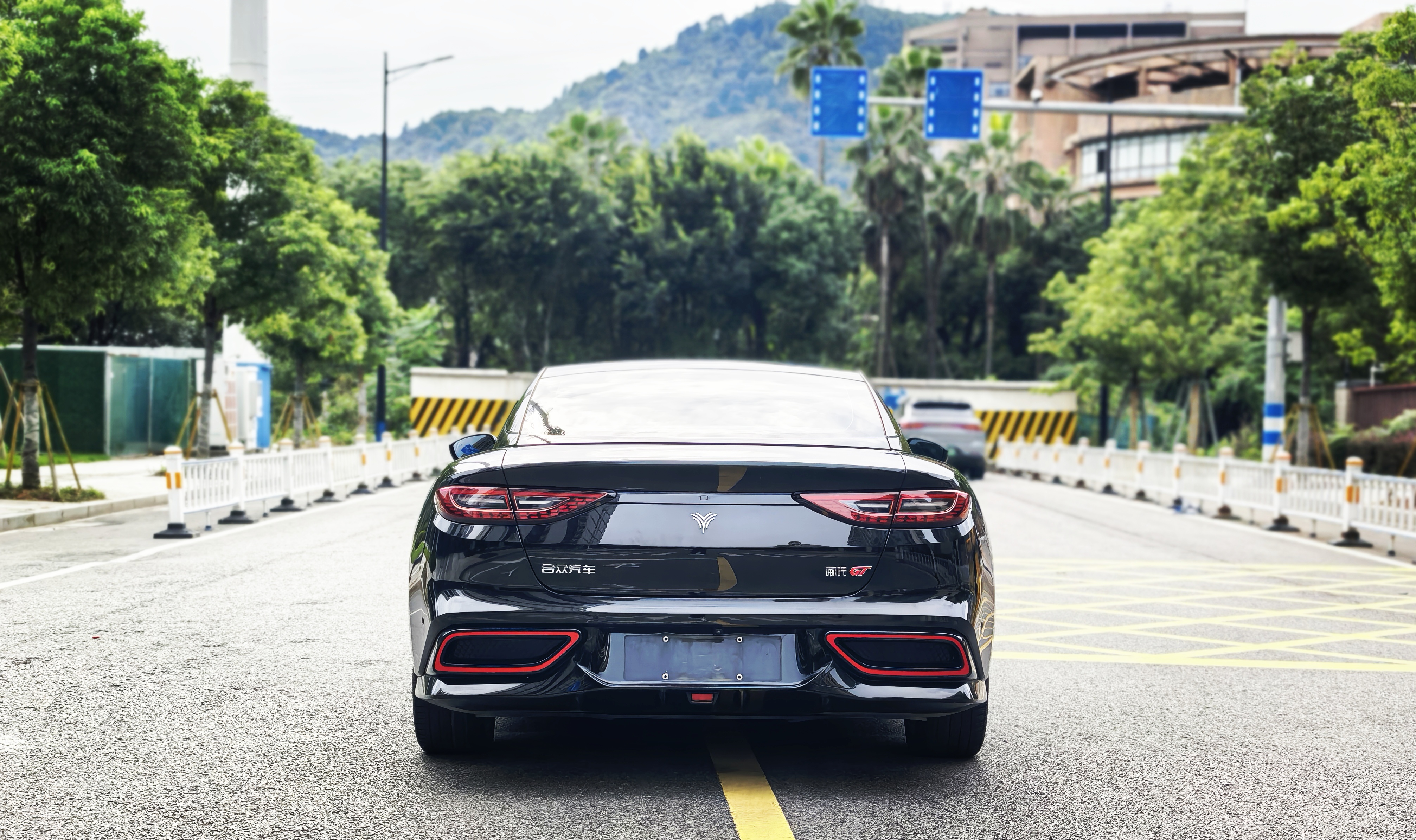 哪吒汽车 哪吒GT 2024 汽车图片 #6