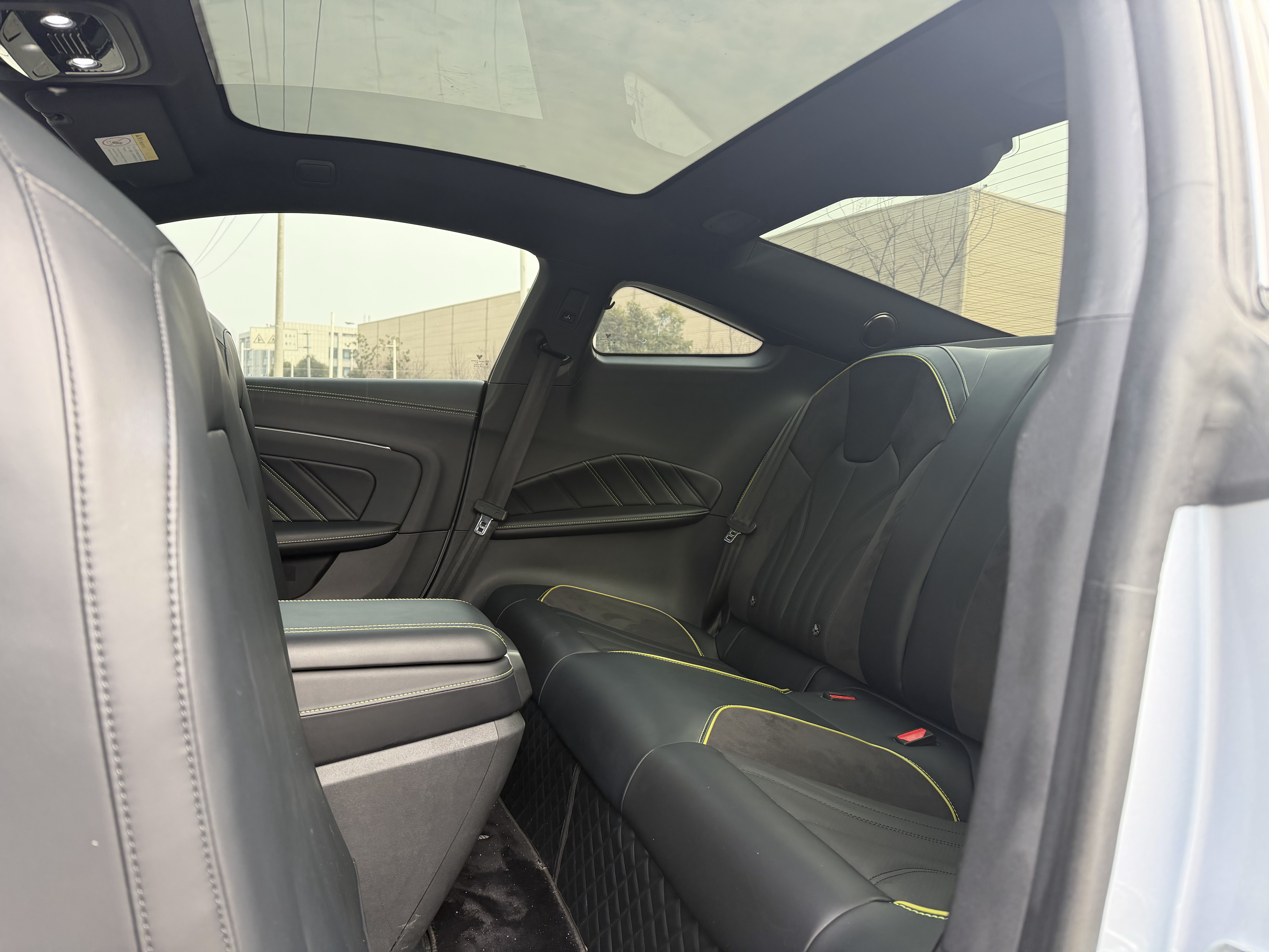 哪吒汽车 哪吒GT 2024 汽车图片 #6