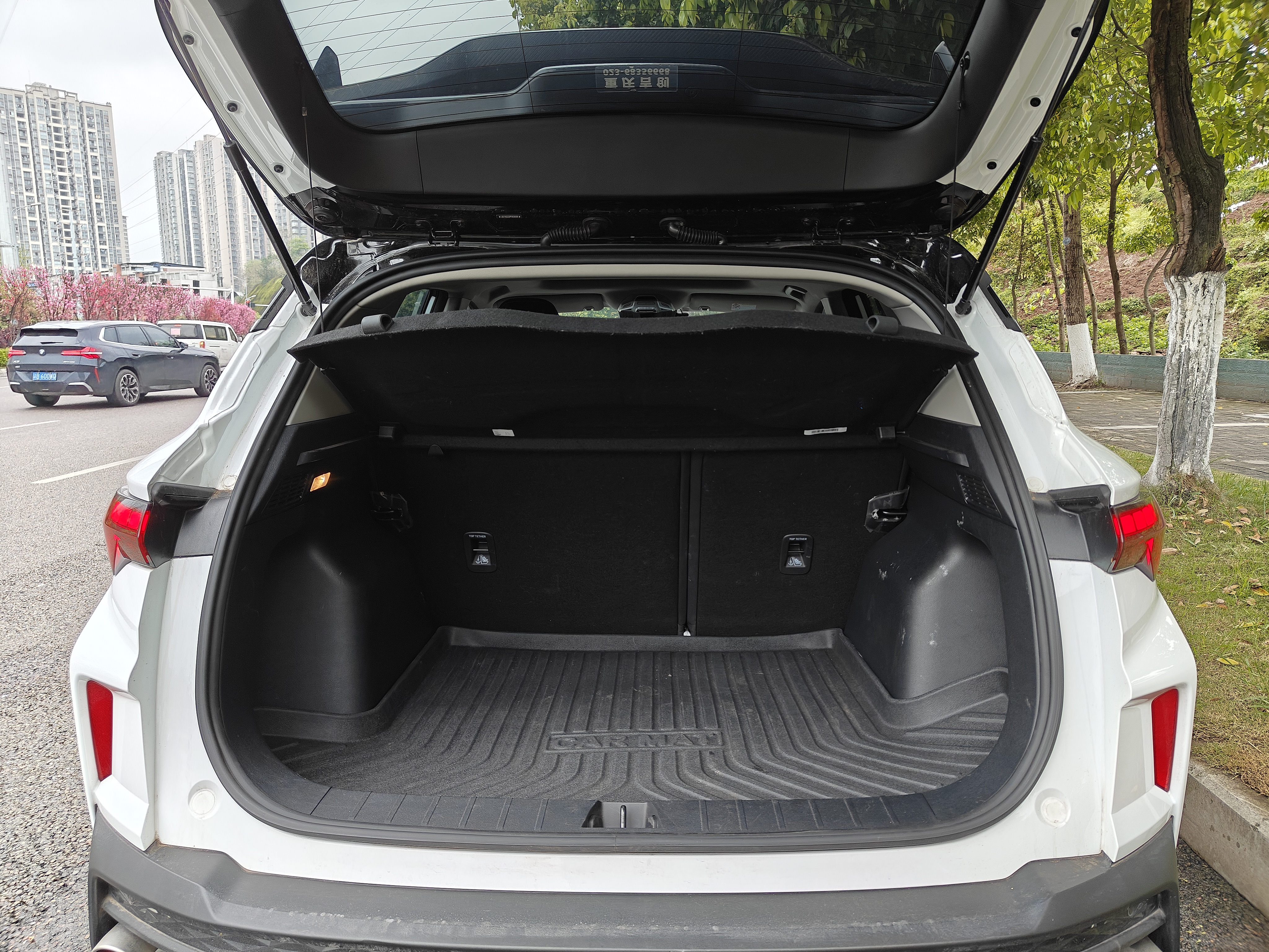 GEELY Coolray 2024 car image #6