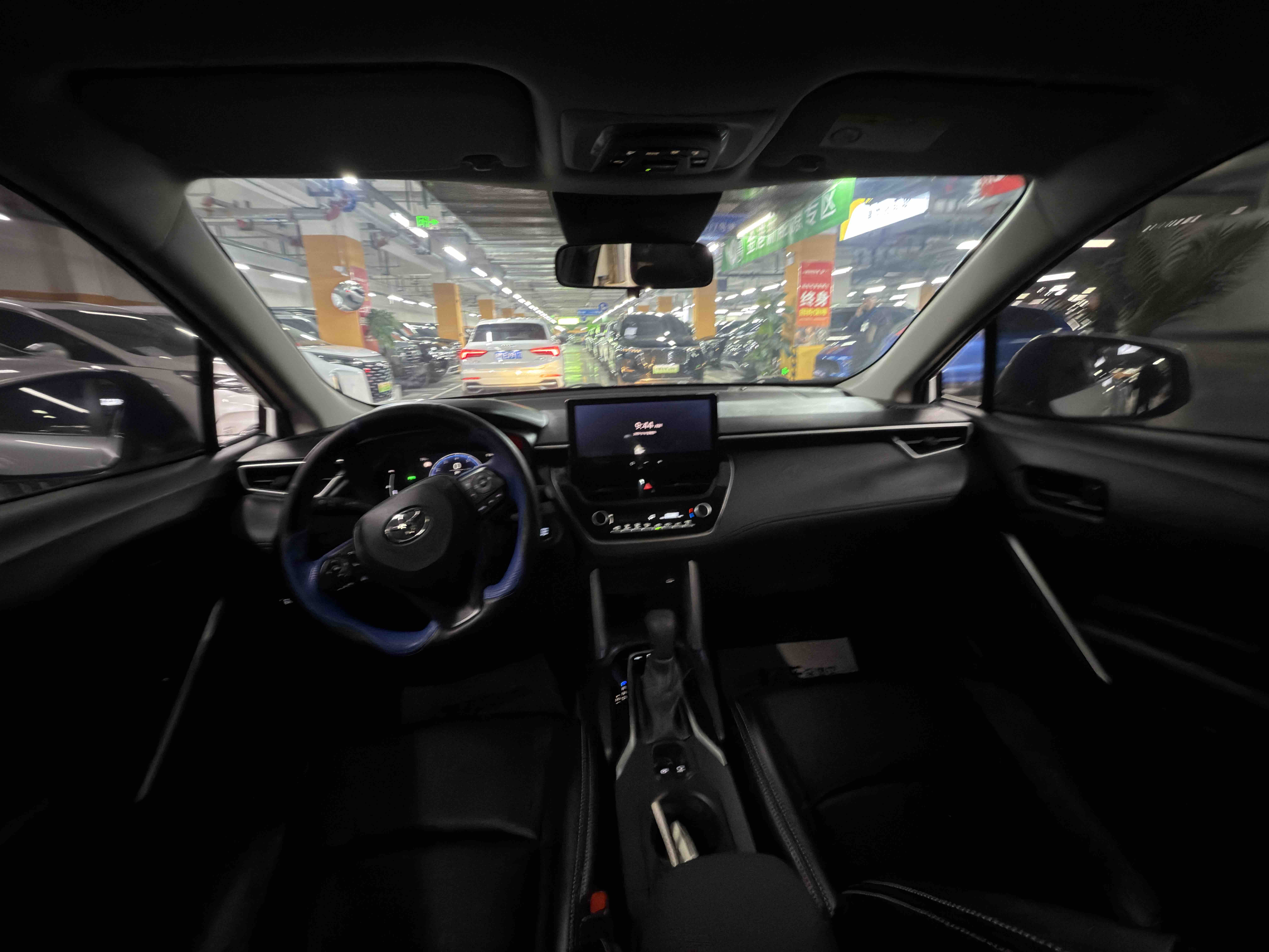 Corolla Cross 2023 car image #6