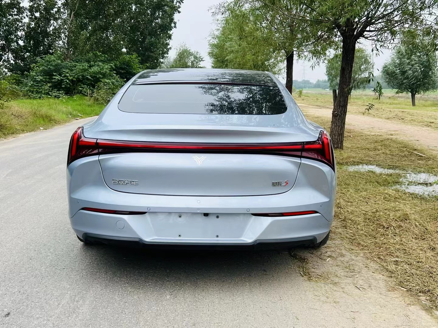 哪吒汽车 哪吒S 2023 汽车图片 #6