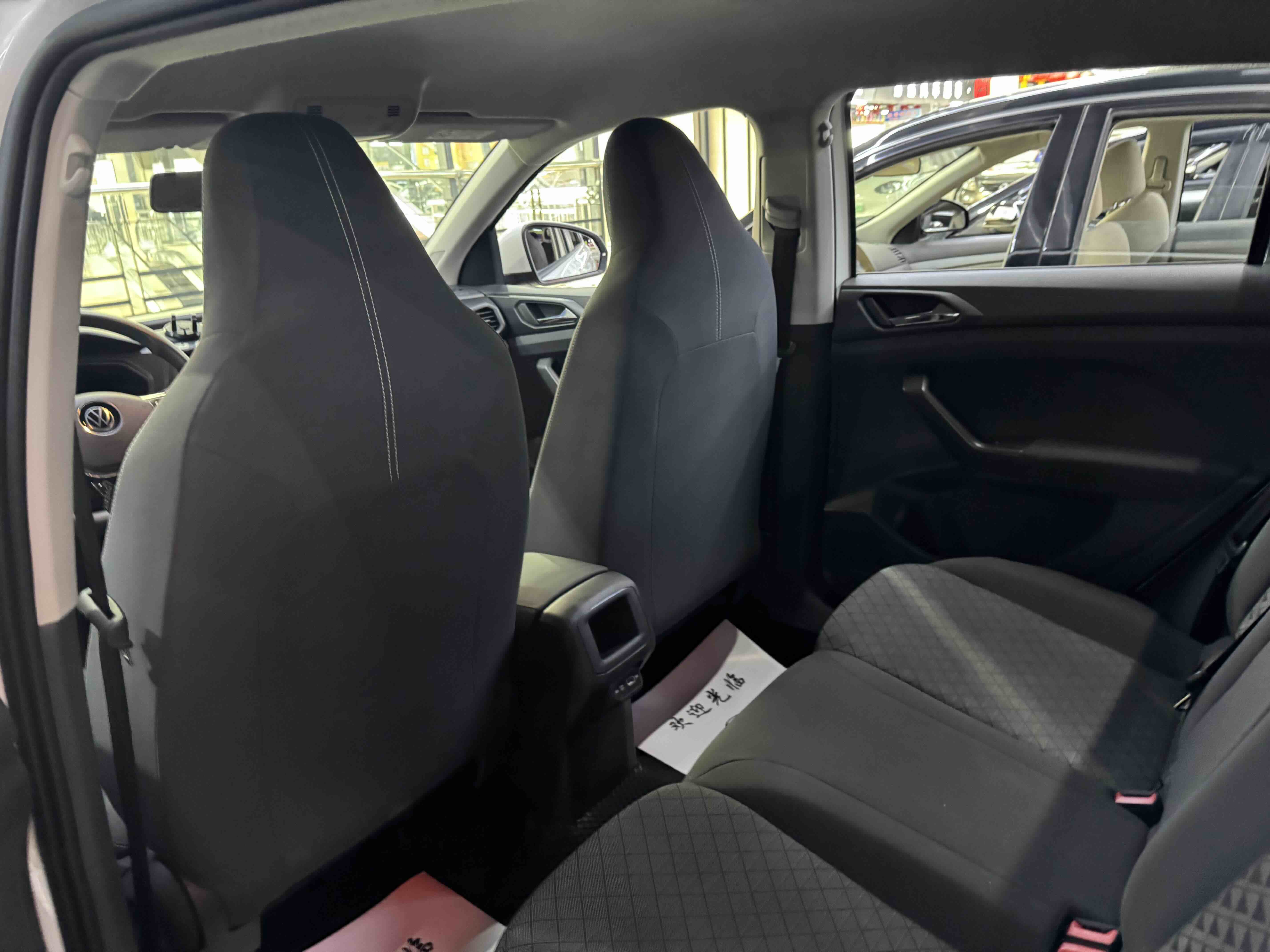 Volkswagen T-Cross 2023 car image #6