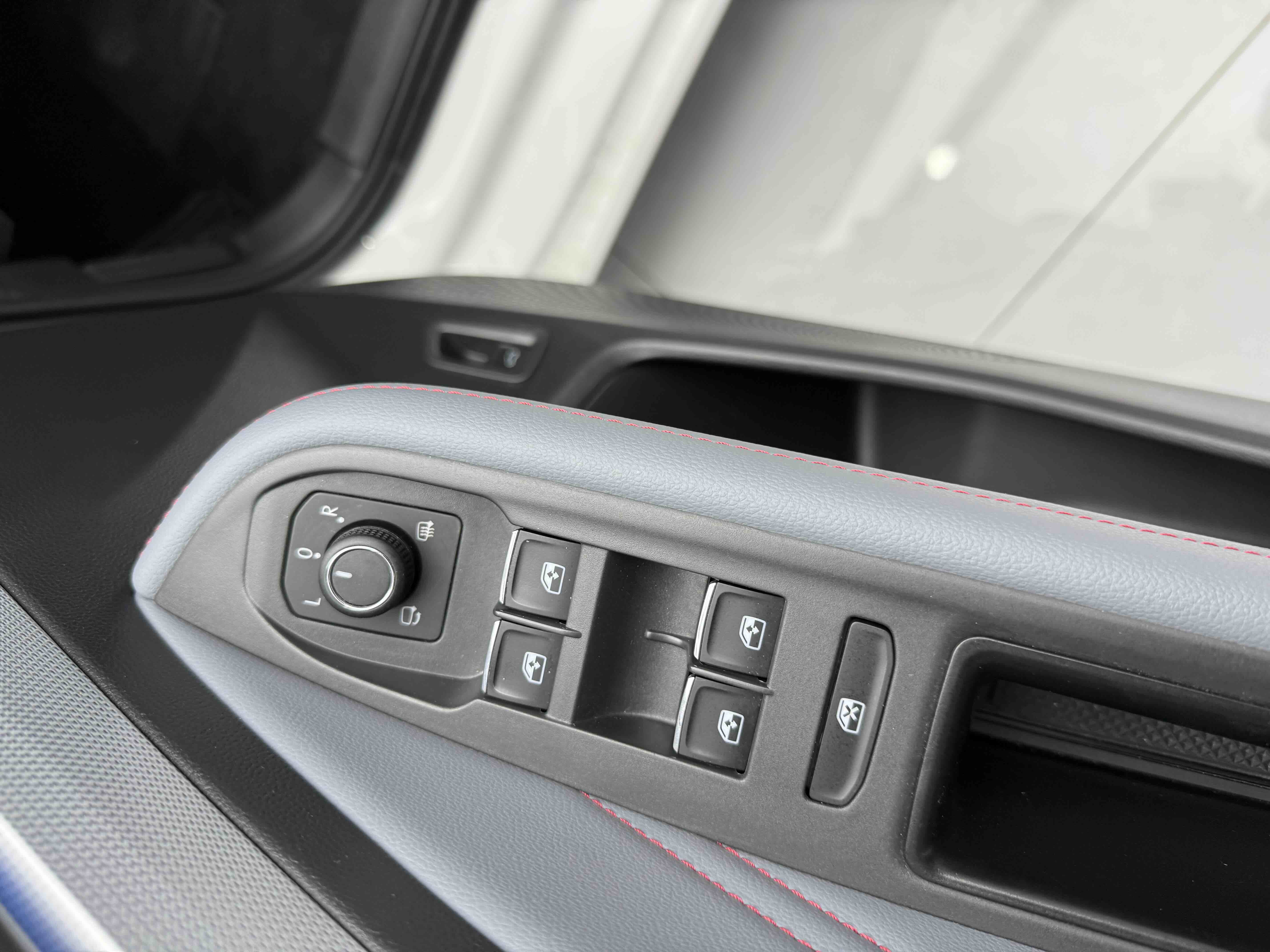 Volkswagen Lamando 2023 car image #6