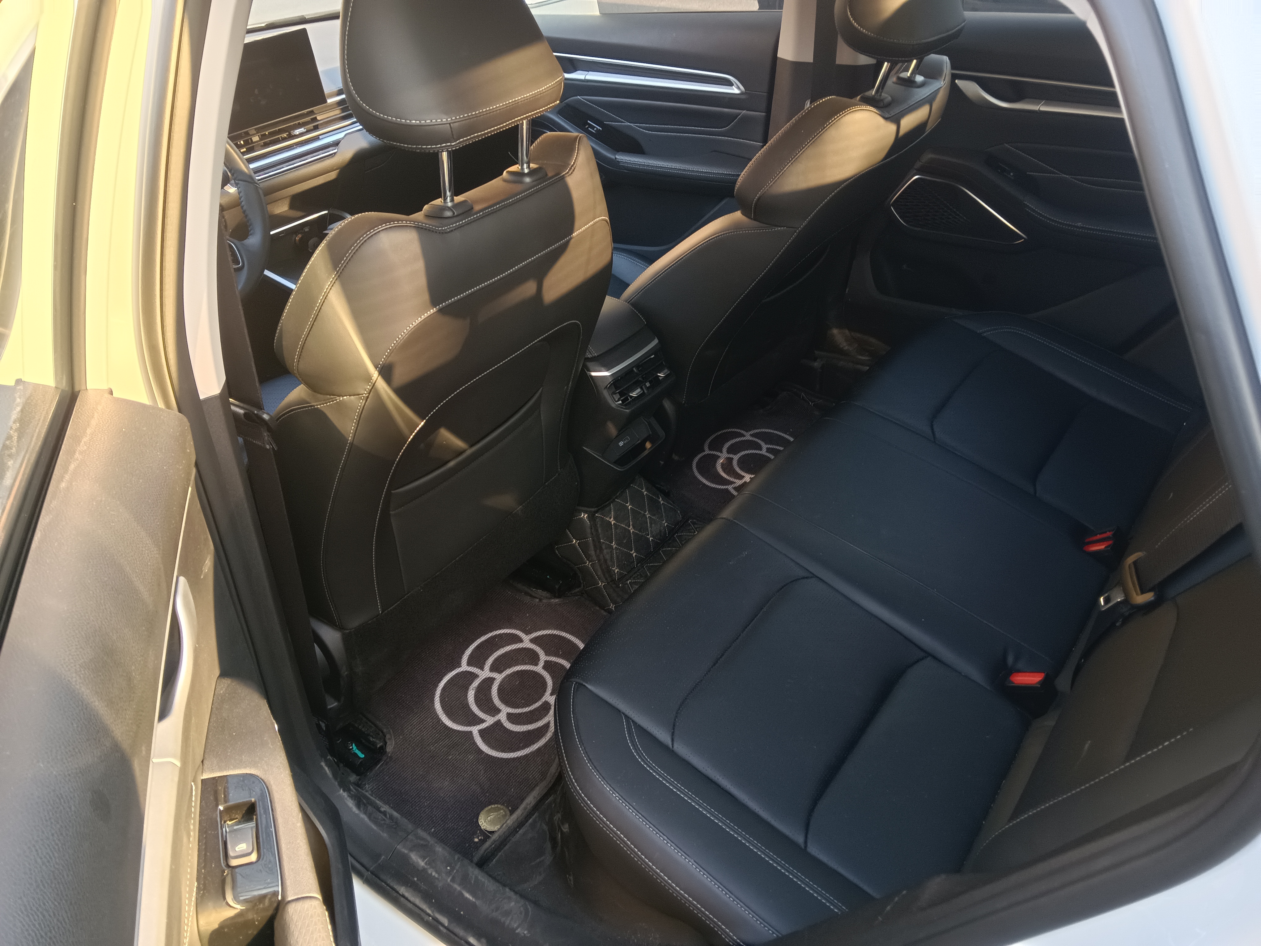 GEELY Emgrand 2023 #6 GEELY Emgrand 2023 car image #6