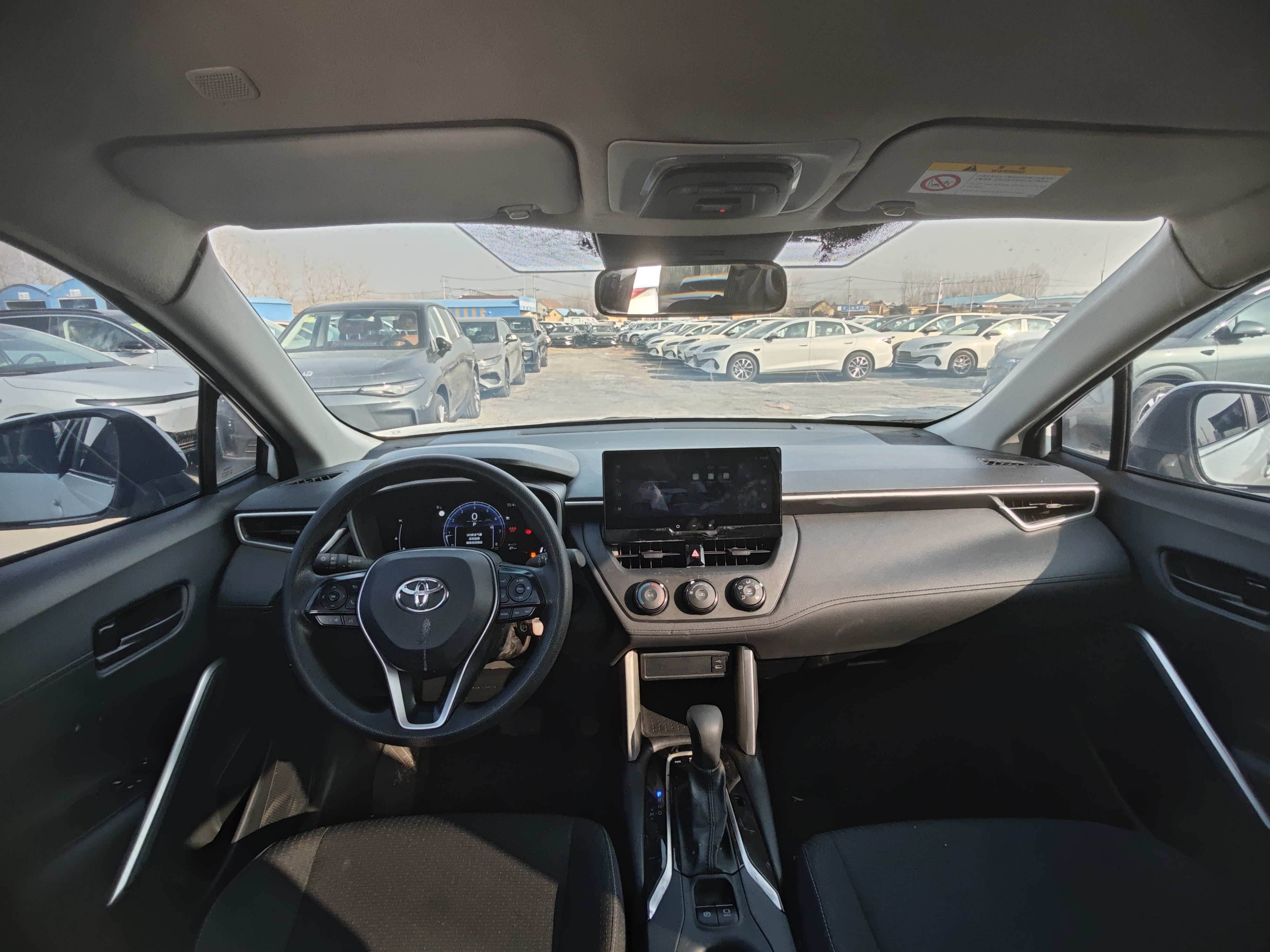 Corolla Cross 2025 car image #6