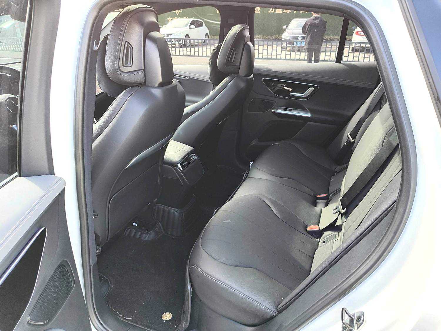 Mercedes-Benz EQE SUV 2024 image de voiture #6