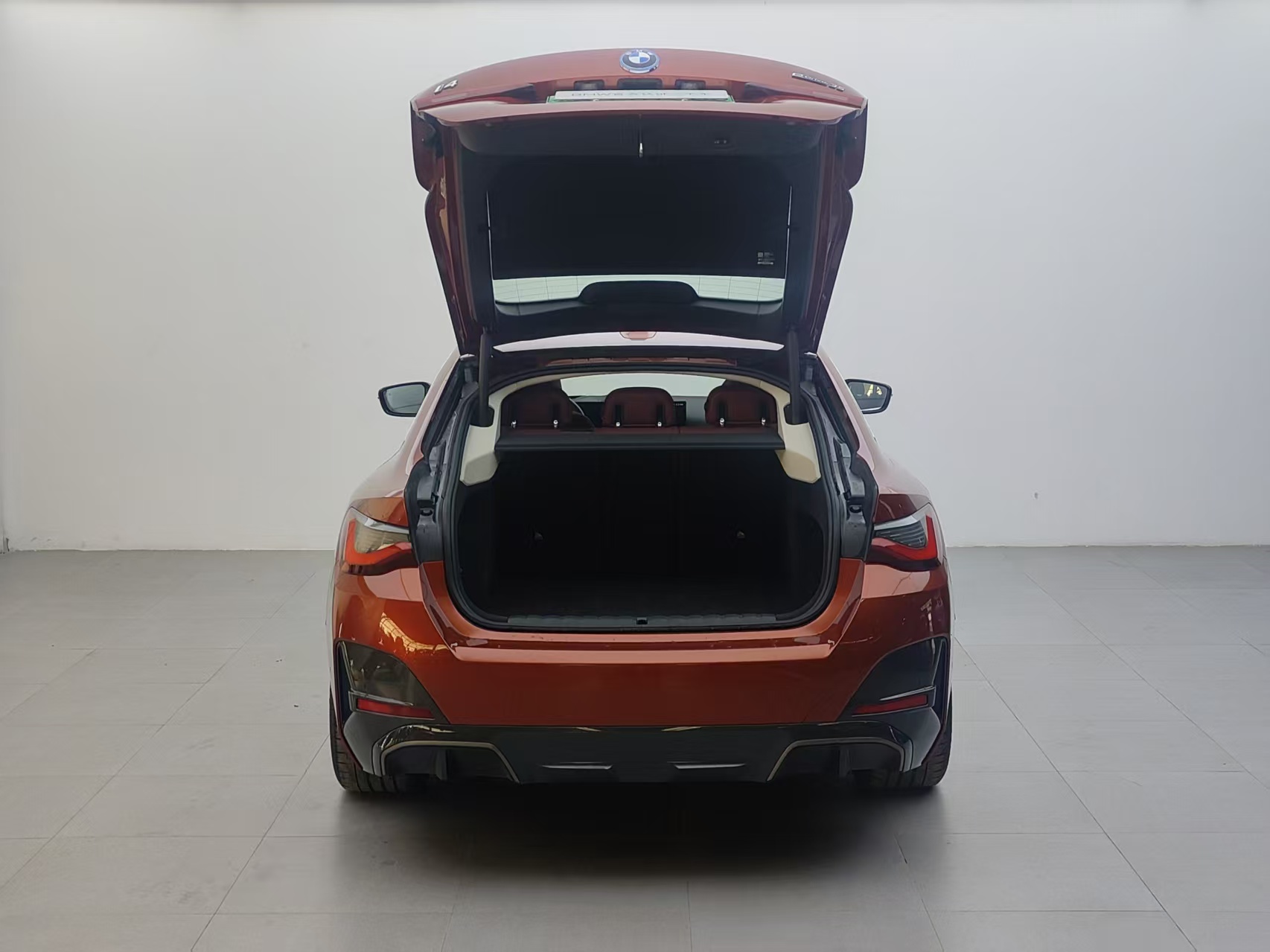 BMW i4 2024 #6 BMW i4 2024 car image #6