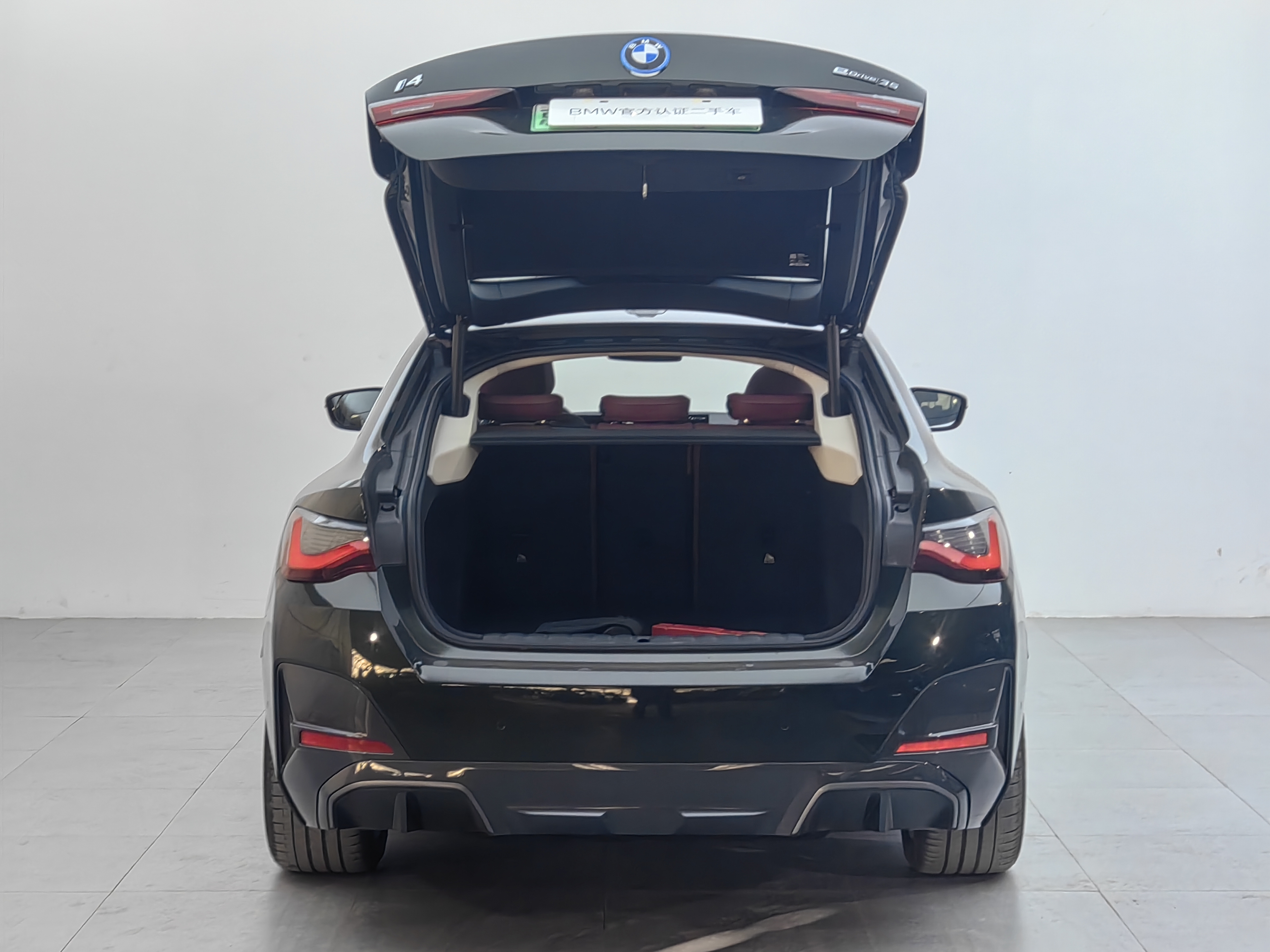 BMW i4 2025 car image #6