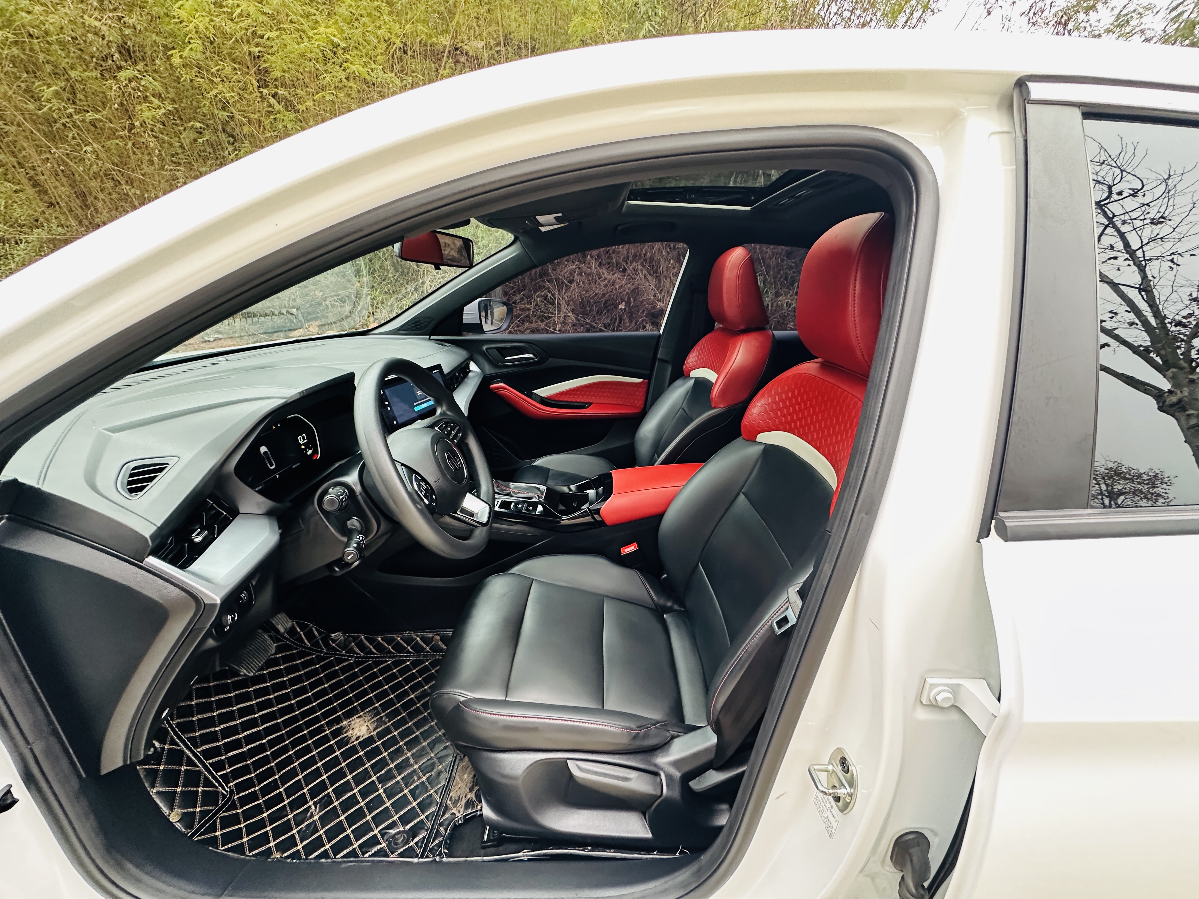 5 2024 immagine di auto #6