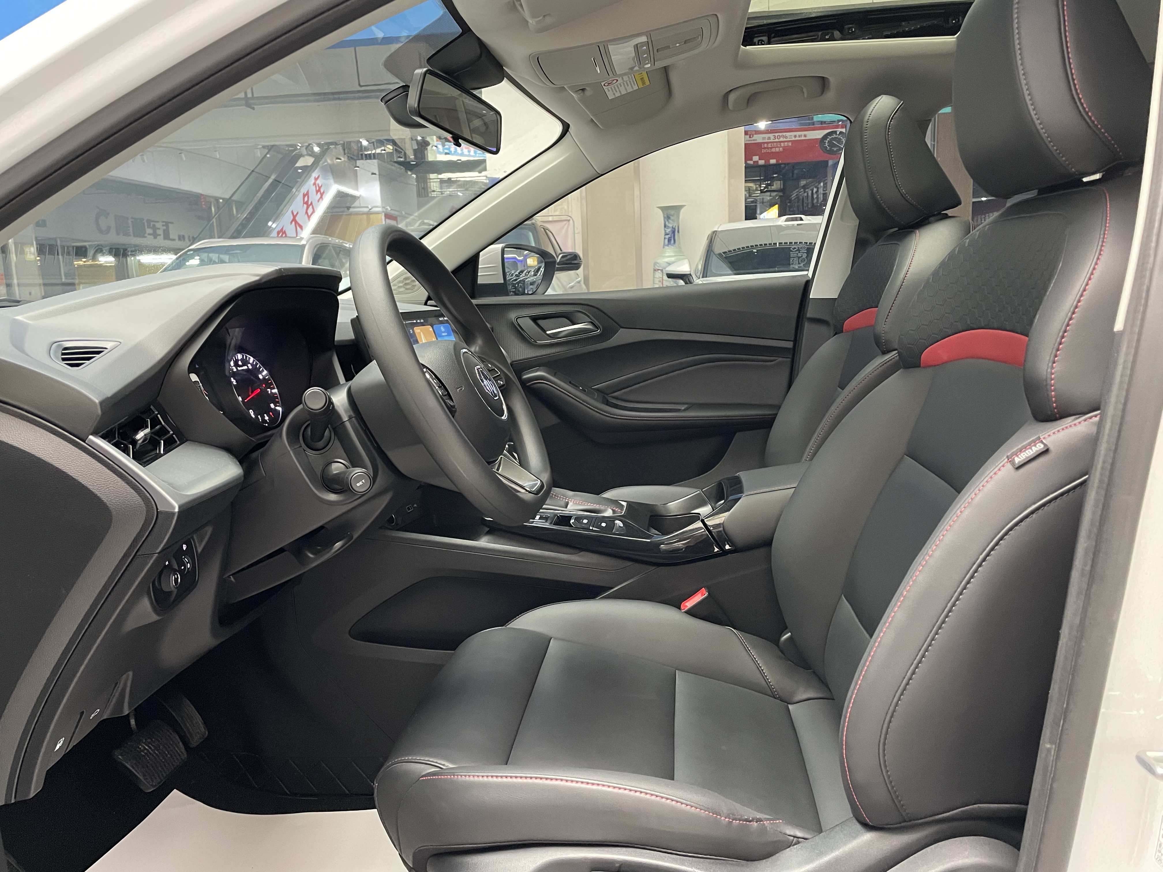 5 2023 #6 5 2023 immagine di auto #6