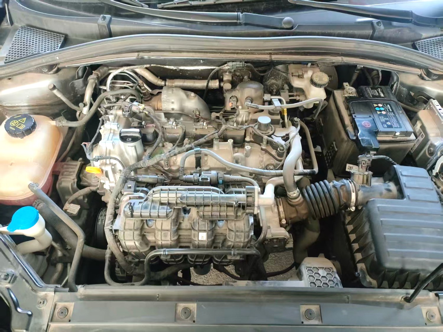 Roewe i5 2024 #6 Roewe i5 2024 car image #6
