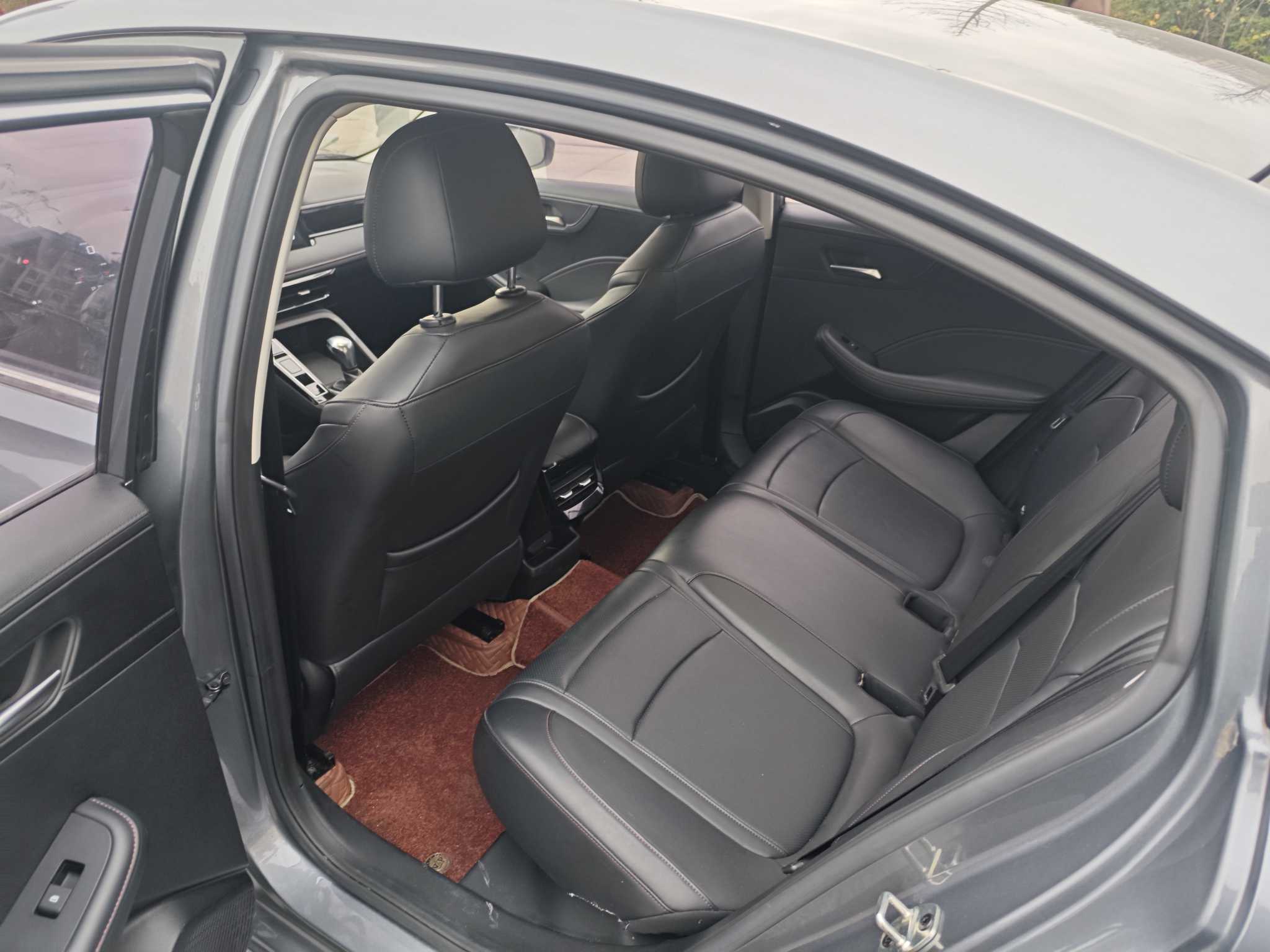 Roewe i5 2023 car image #6