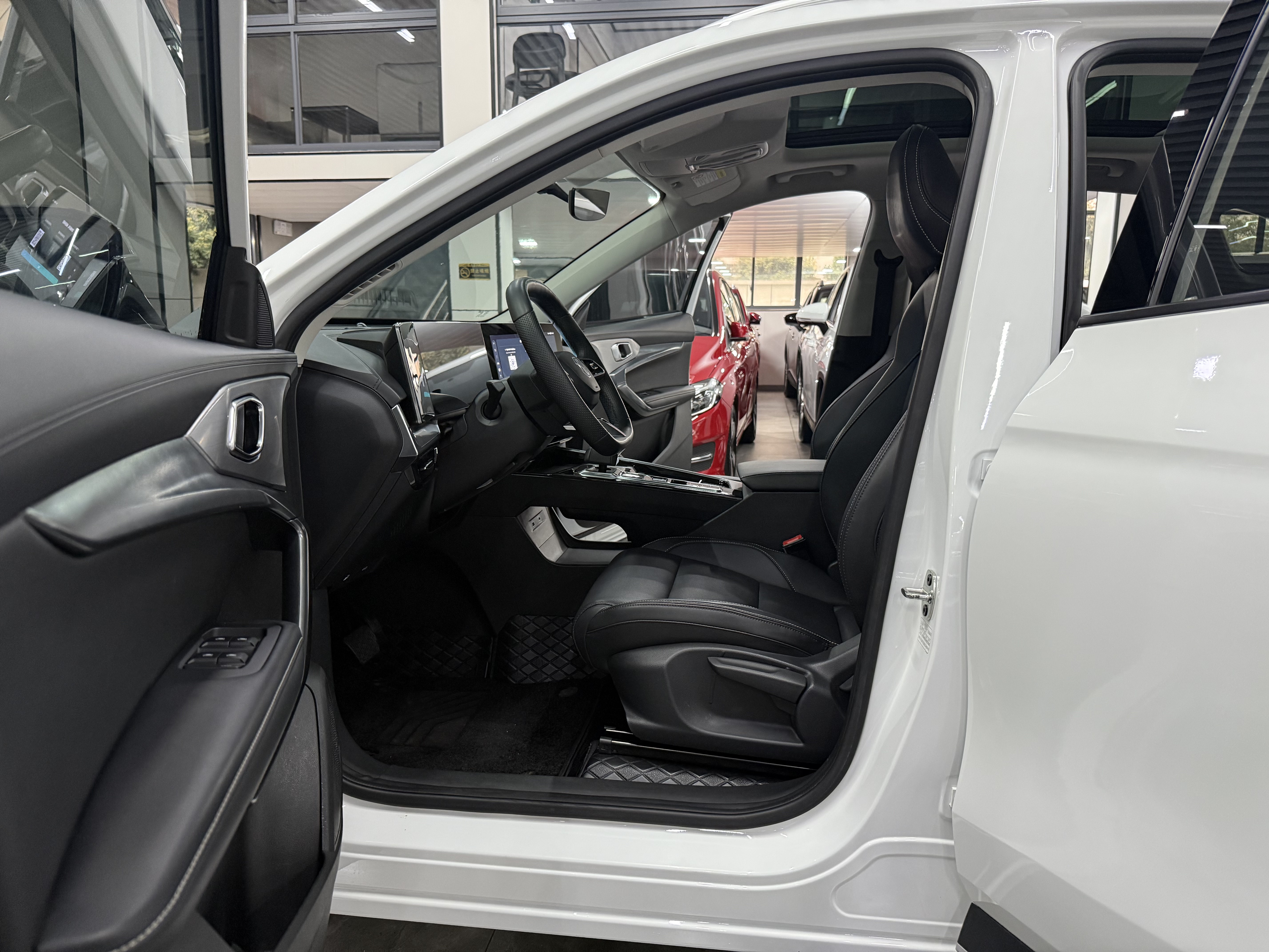 MG ONE 2023 immagine di auto #6