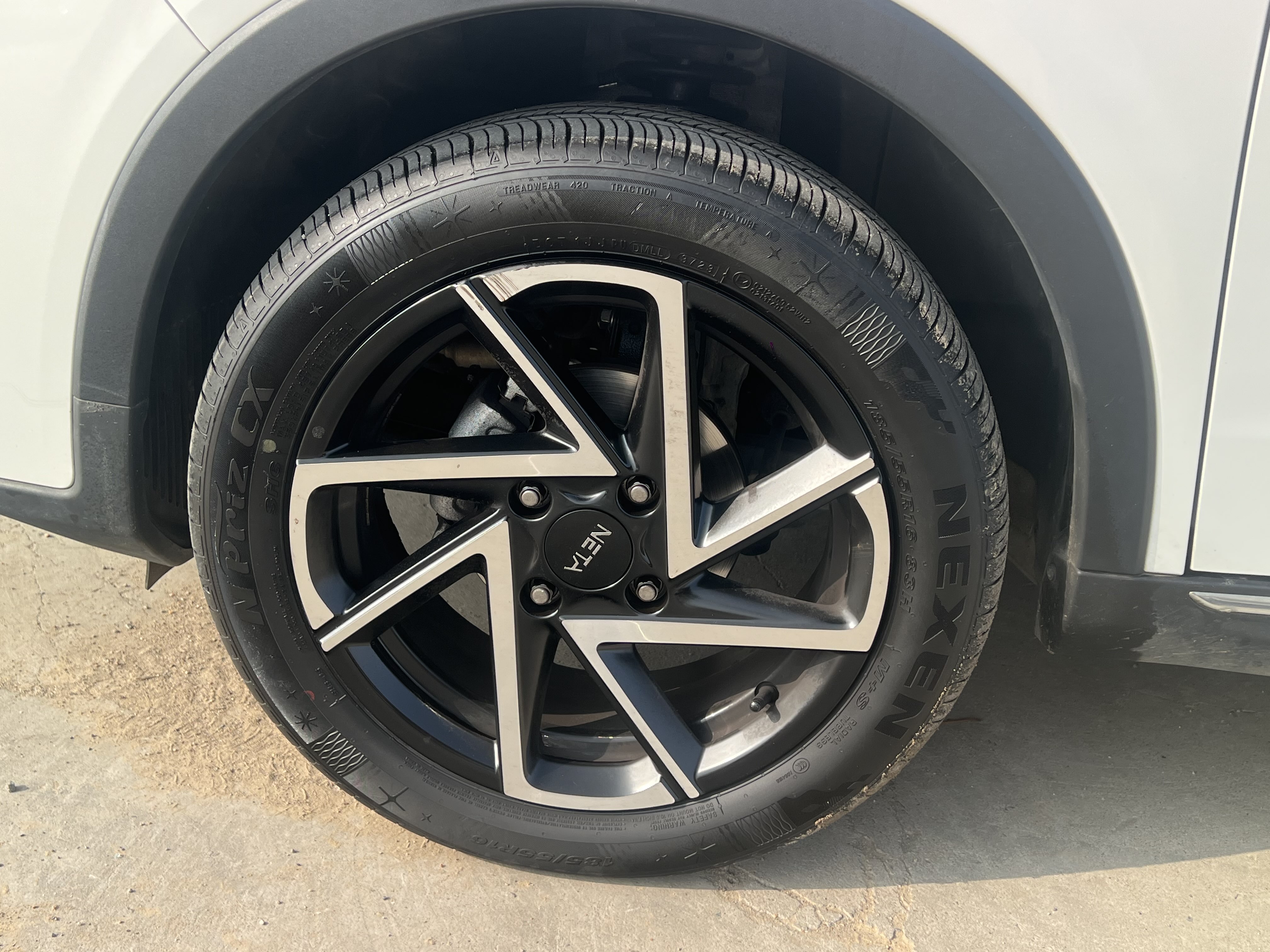 哪吒汽车 哪吒AYA 2024 汽车图片 #6