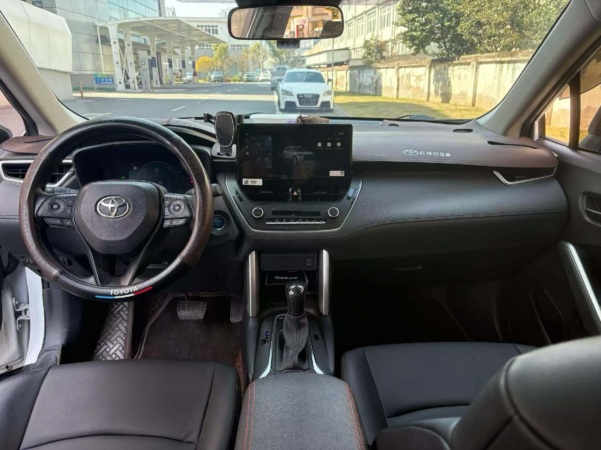 Toyota Corolla Cross 2024 immagine di auto #6