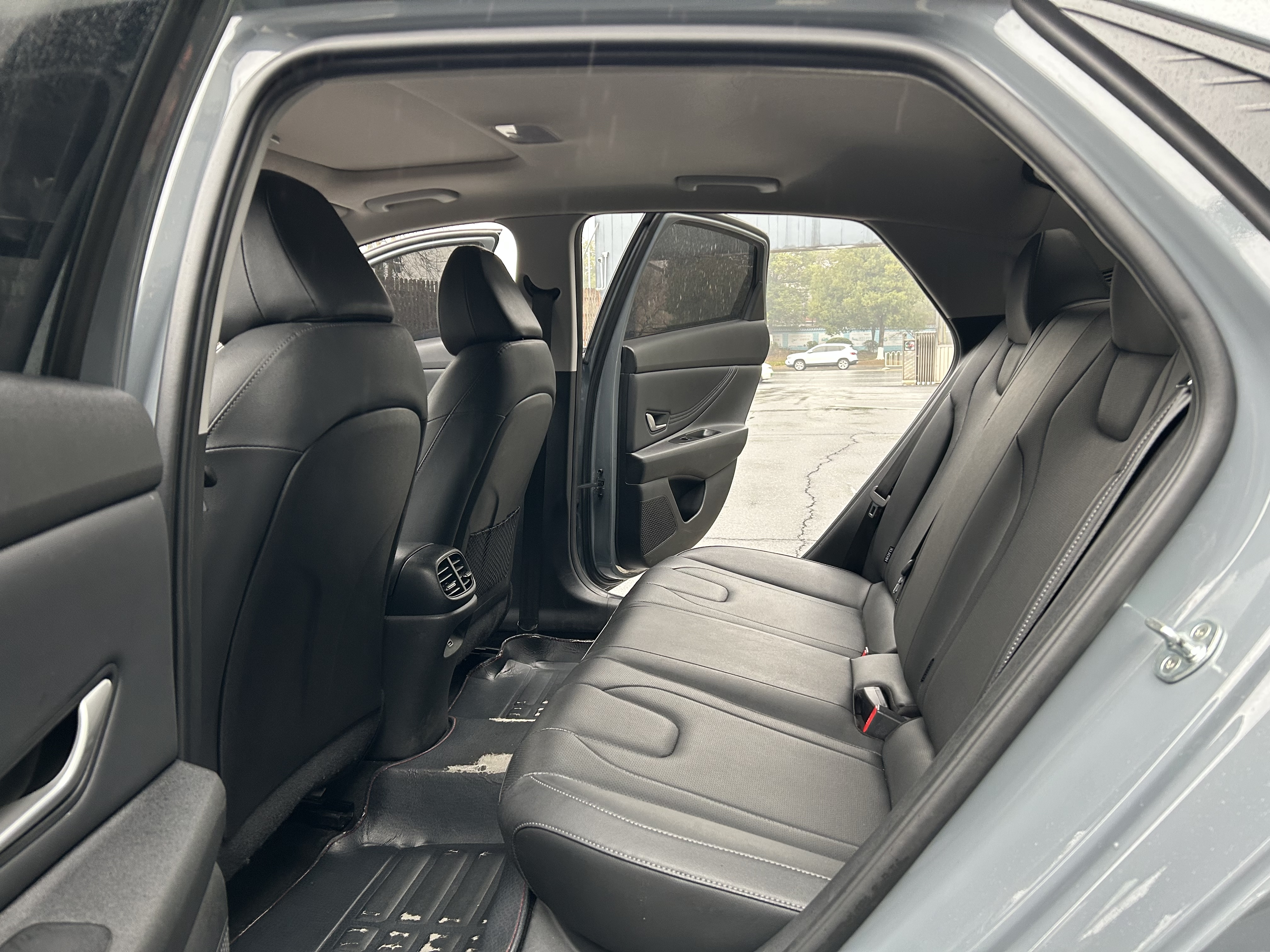 Hyundai Elantra 2023 immagine di auto #6