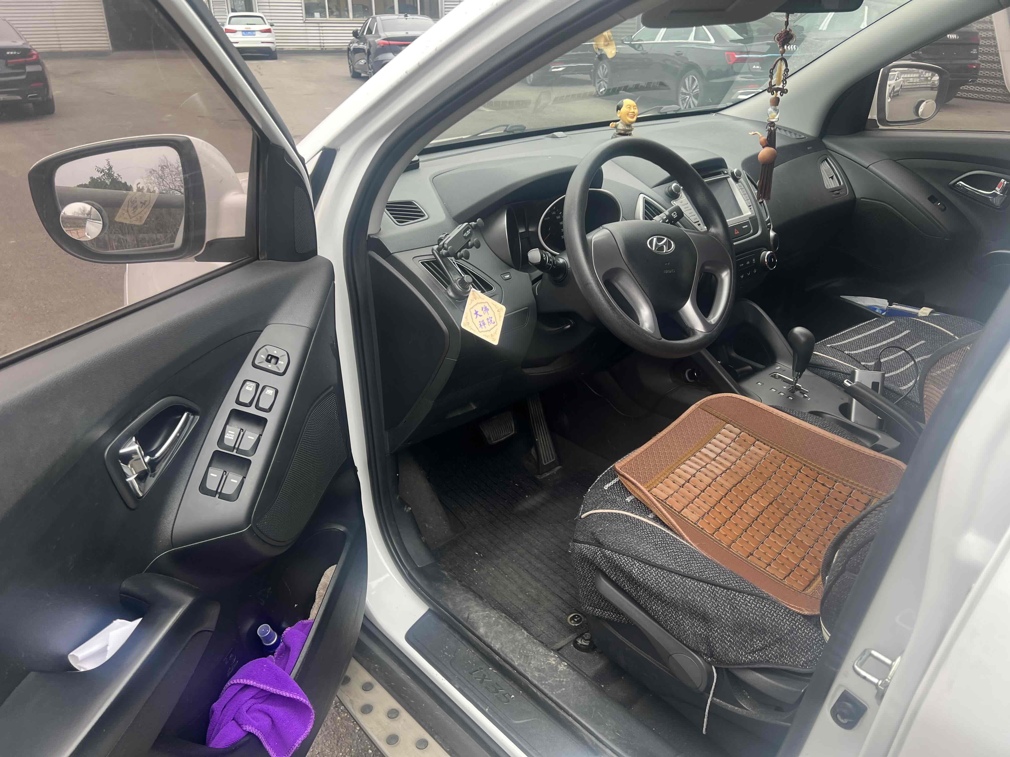 Hyundai ix35 2015 car image #6