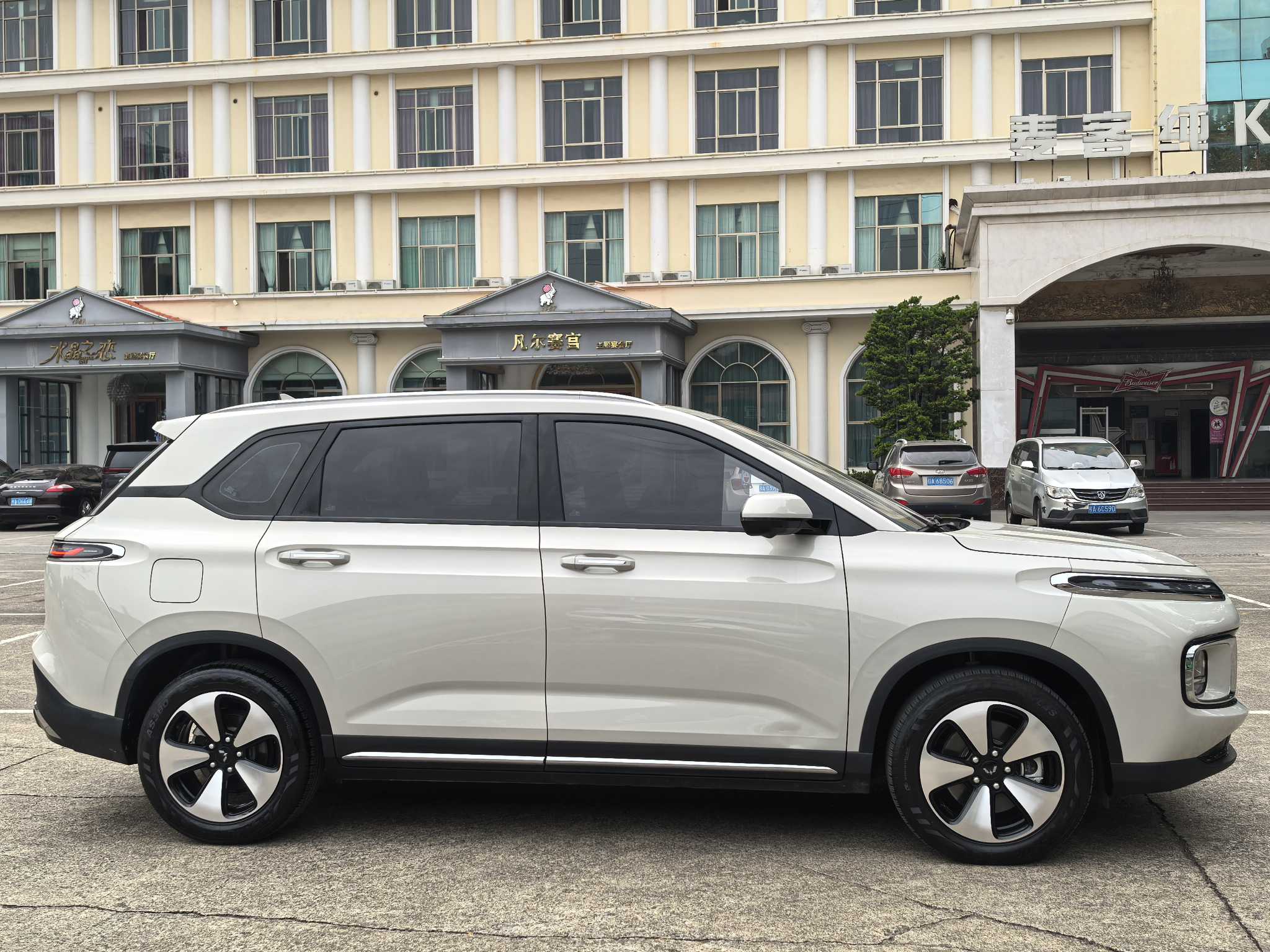 Wuling Xingyun 2024 #6 Wuling Xingyun 2024 car image #6