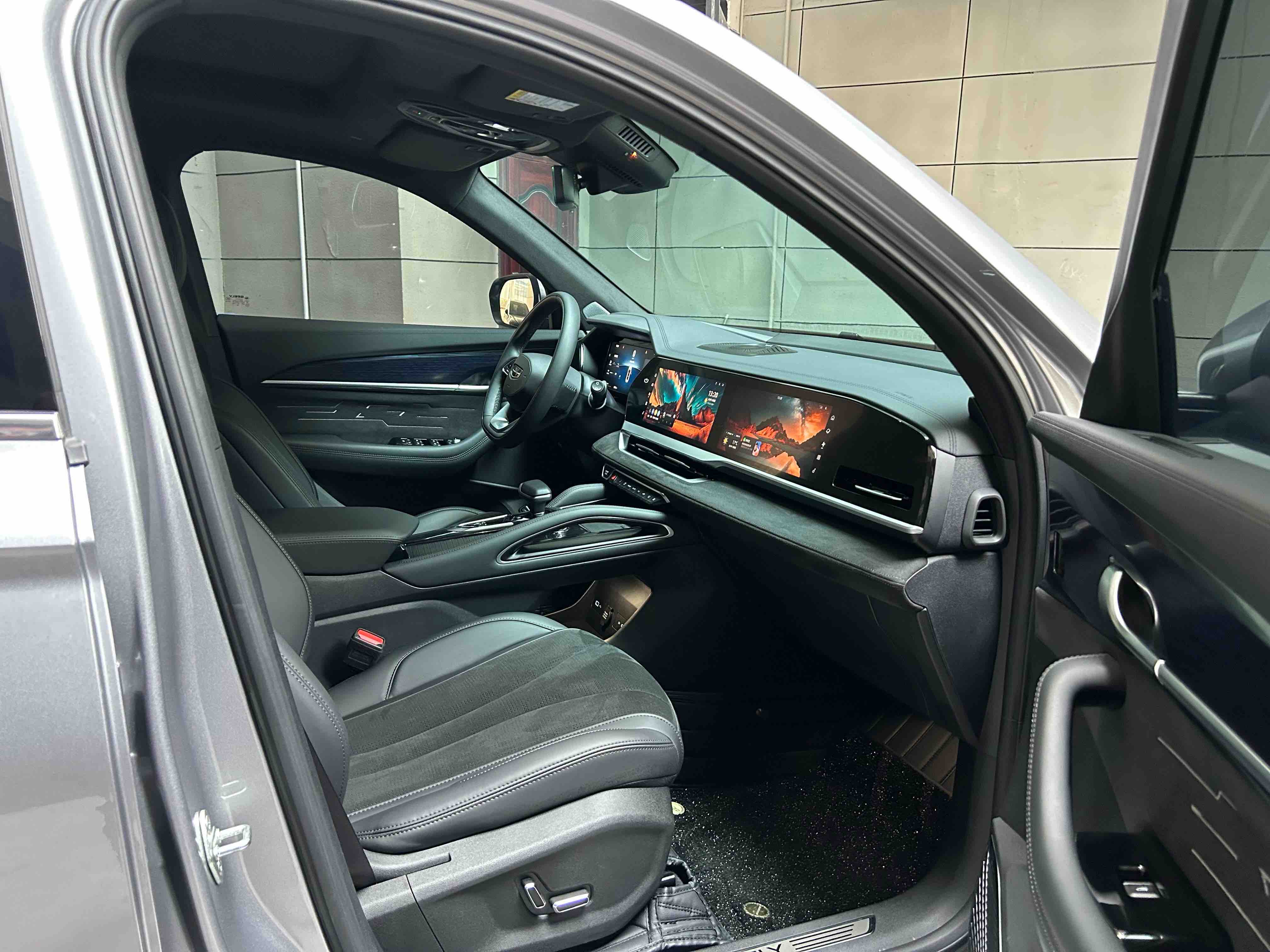 GEELY Monjaro 2024 car image #6