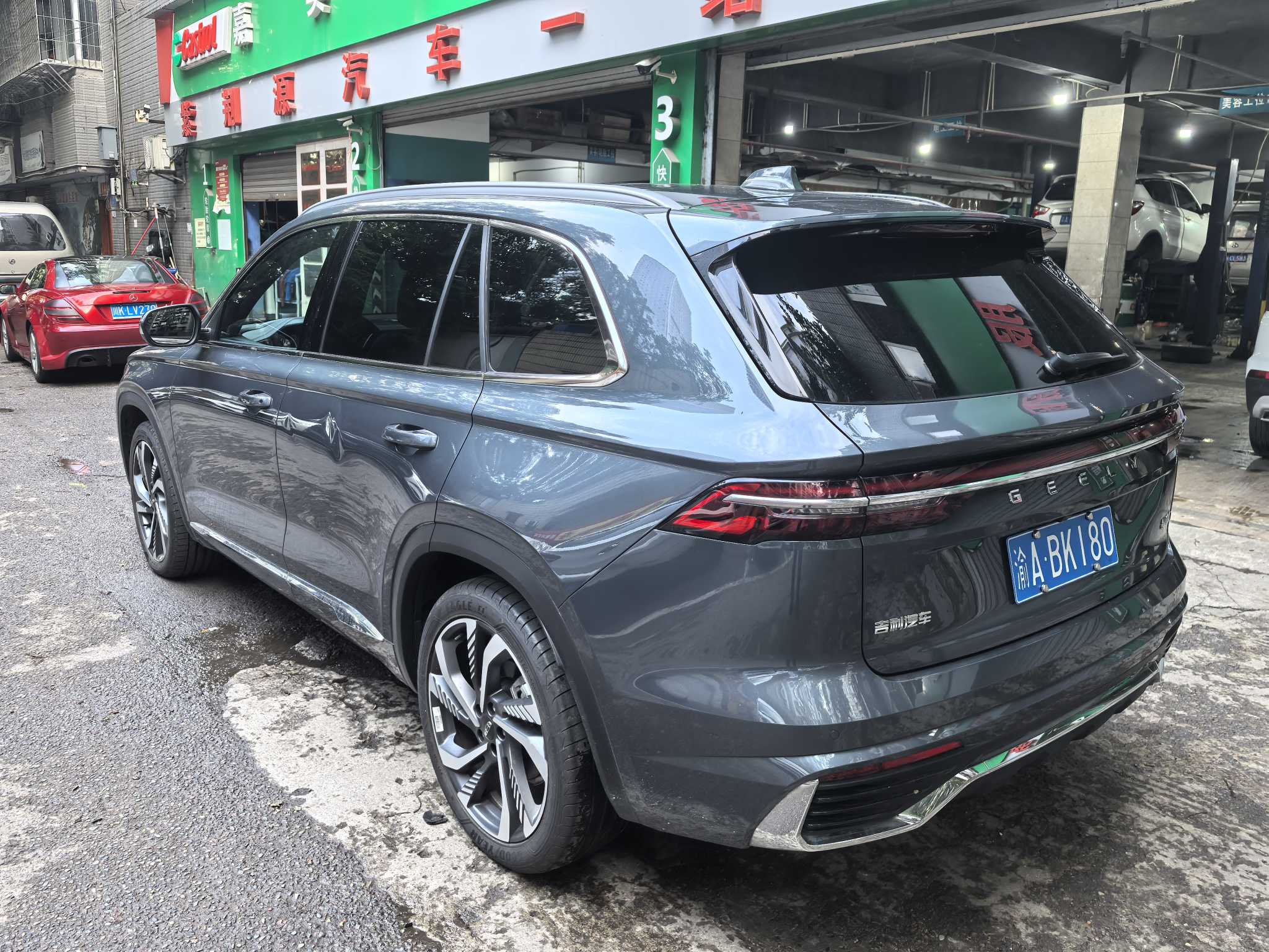 GEELY Monjaro 2024 car image #6