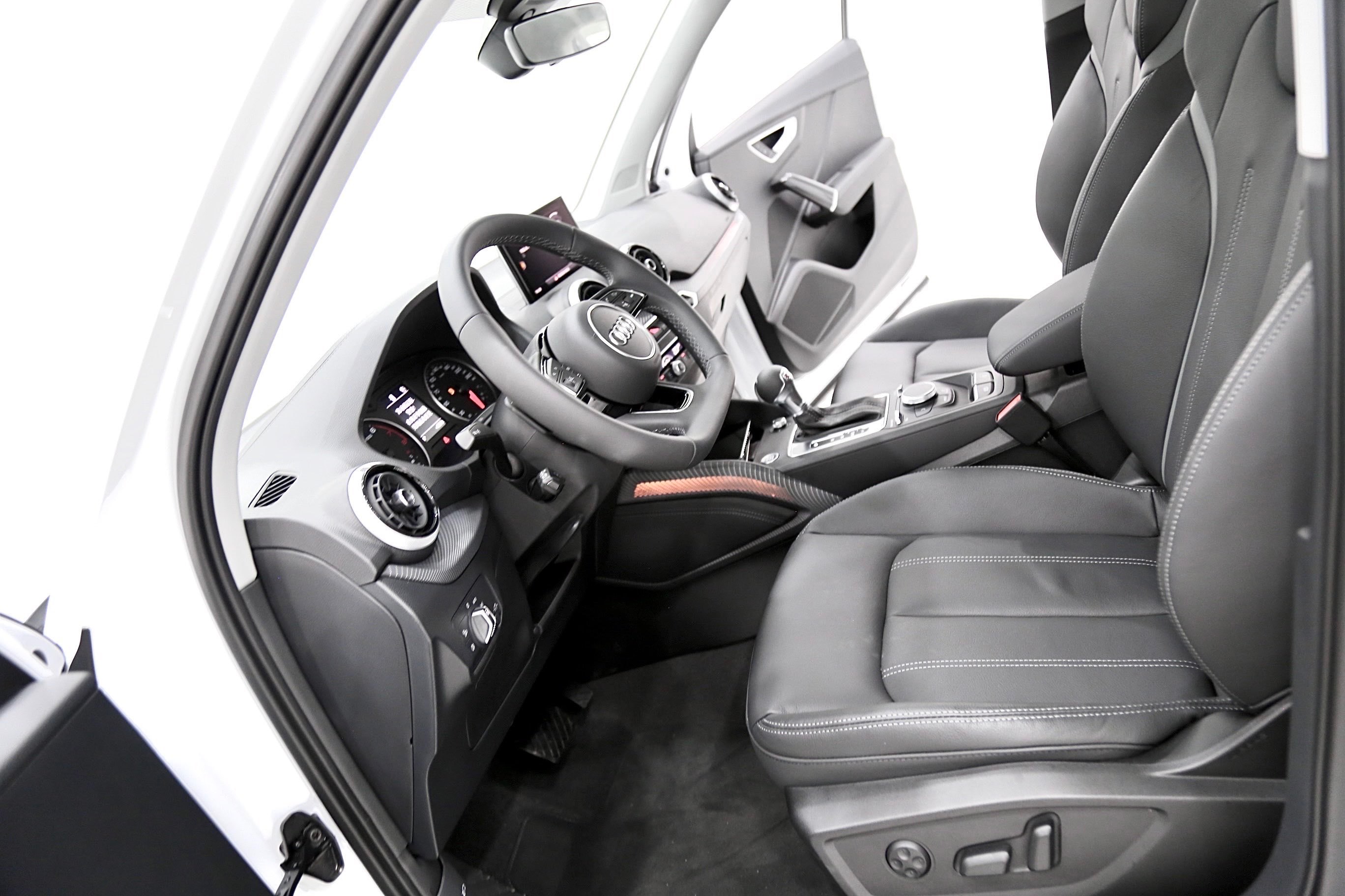 Q2L 2024 car image #6