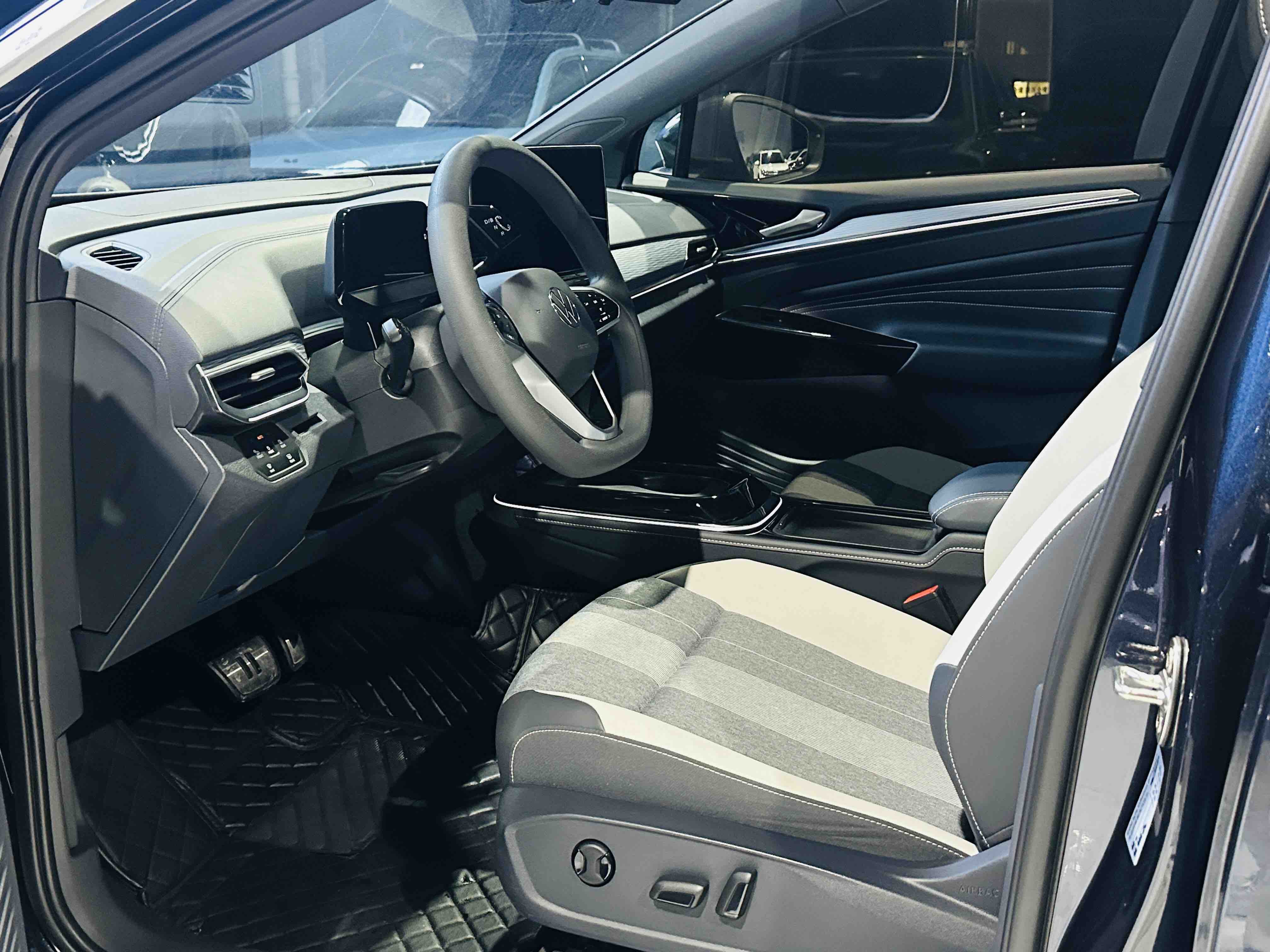 Volkswagen ID.4 Crozz 2024 car image #6