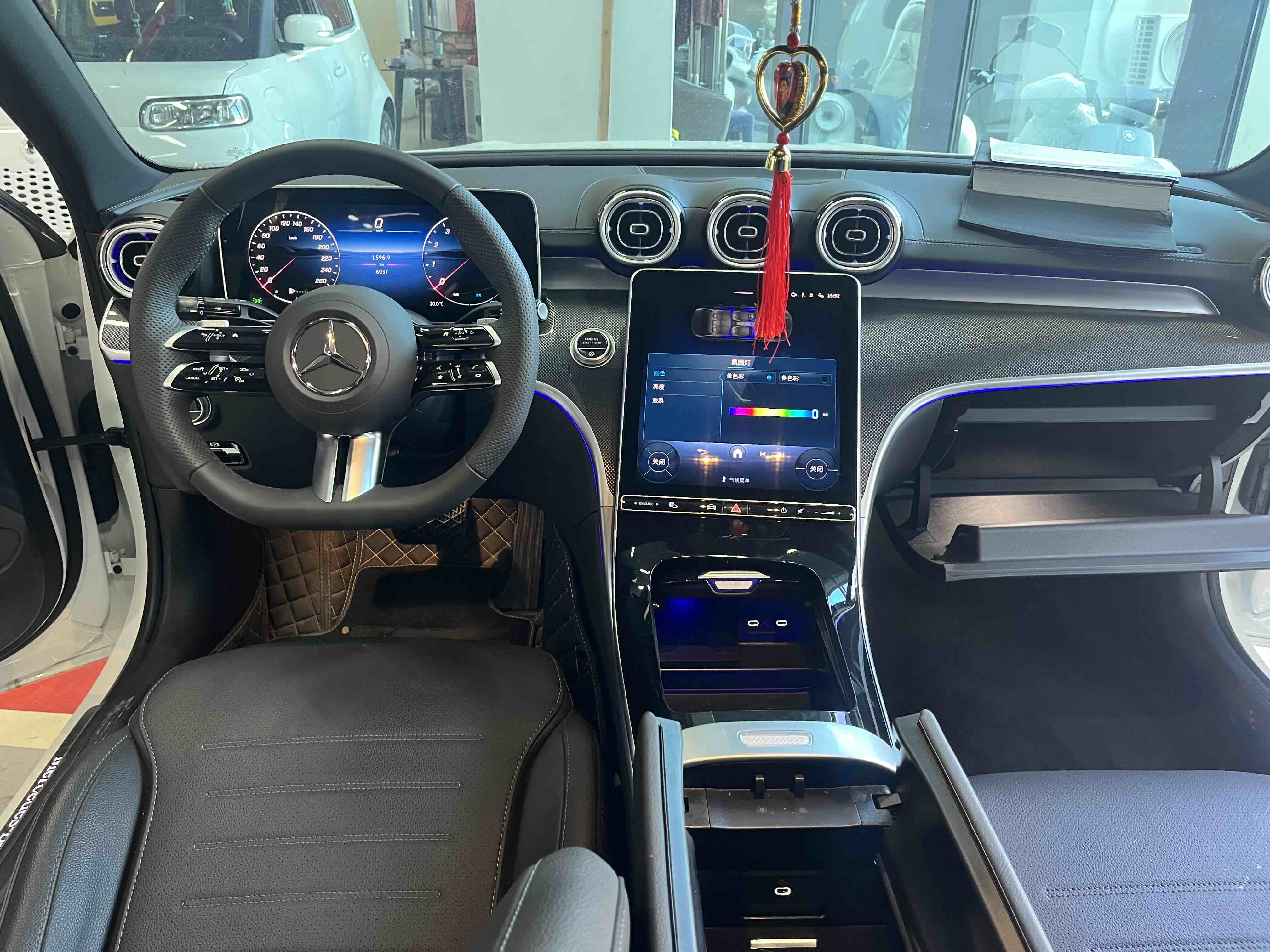 Mercedes-Benz C Class 2025 car image #6