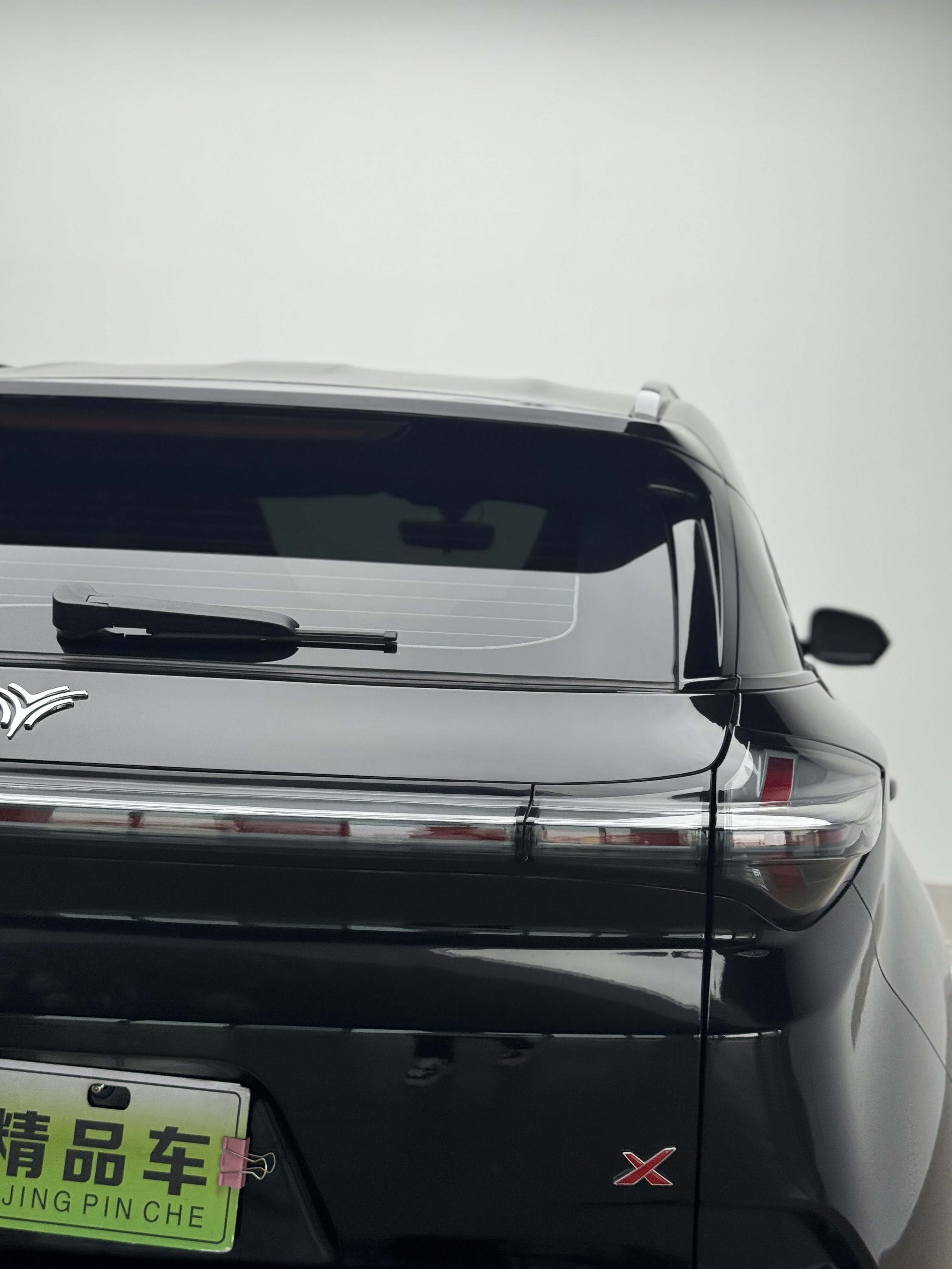 哪吒汽车 哪吒X 2023 汽车图片 #6