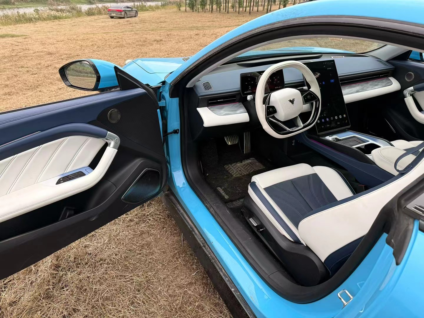 哪吒汽车 哪吒GT 2023 汽车图片 #6