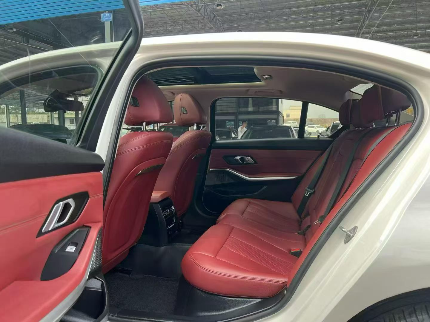 BMW i3 2024 car image #6