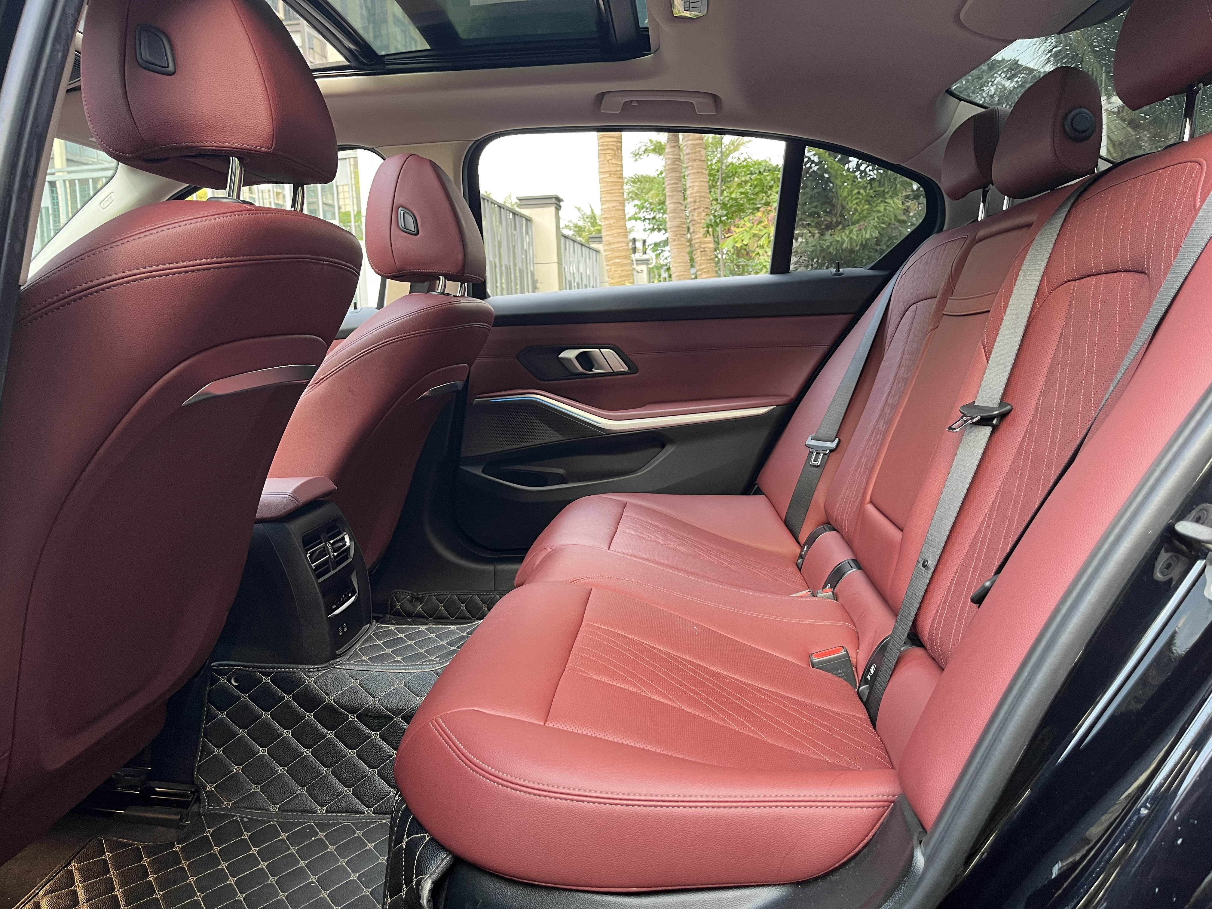 BMW i3 2023 car image #6